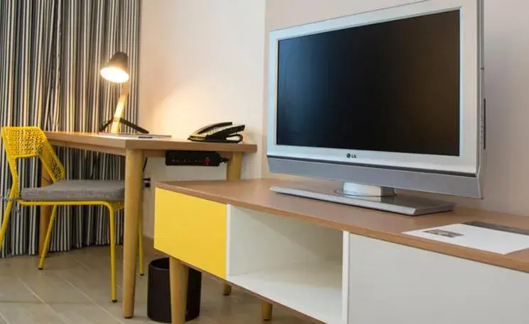 Island View King - single occupancy in Warwick Paradise Island Bahamas - All Inclusive - Adults Only Island View King - single occupancy in Warwick Paradise Island Bahamas - All Inclusive - Adults Only