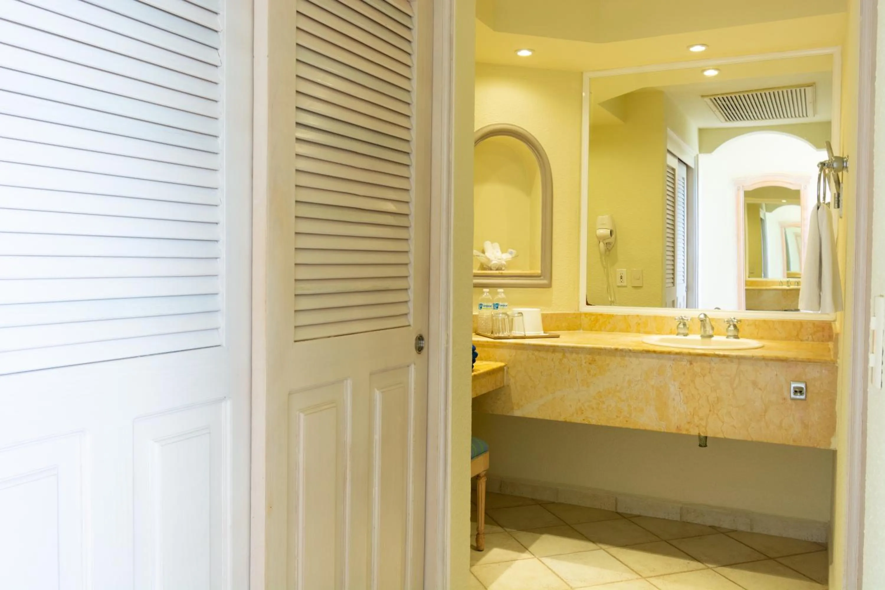 Bathroom in El Cozumeleño Beach Resort - All Inclusive
