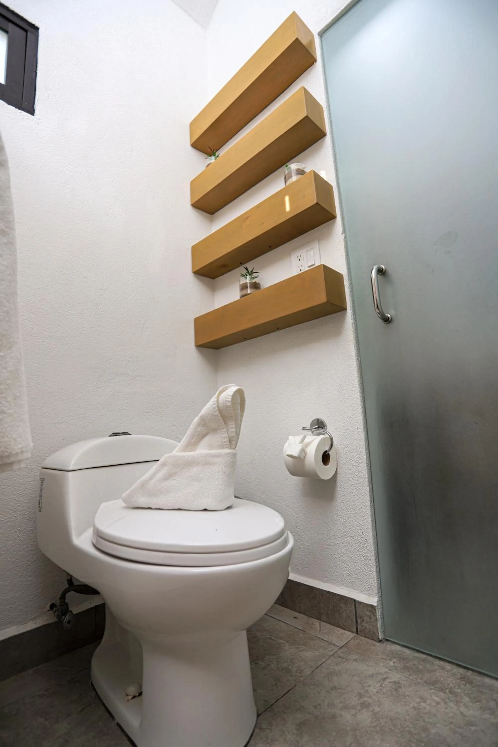 Bathroom in Buena Vista Oceanfront & Hot Springs Resort