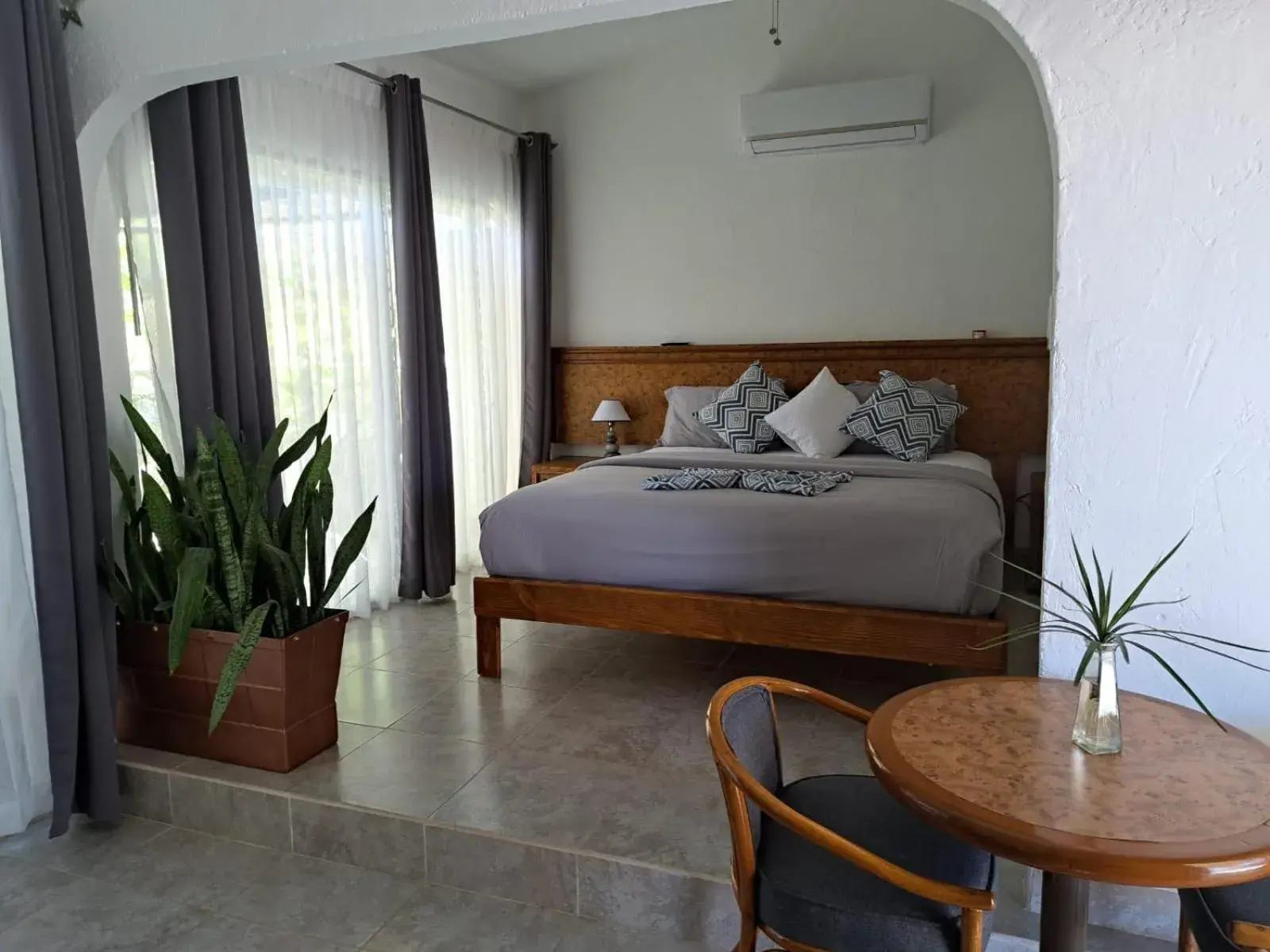 King Room with Garden View in Buena Vista Oceanfront & Hot Springs Resort King Room with Garden View in Buena Vista Oceanfront & Hot Springs Resort