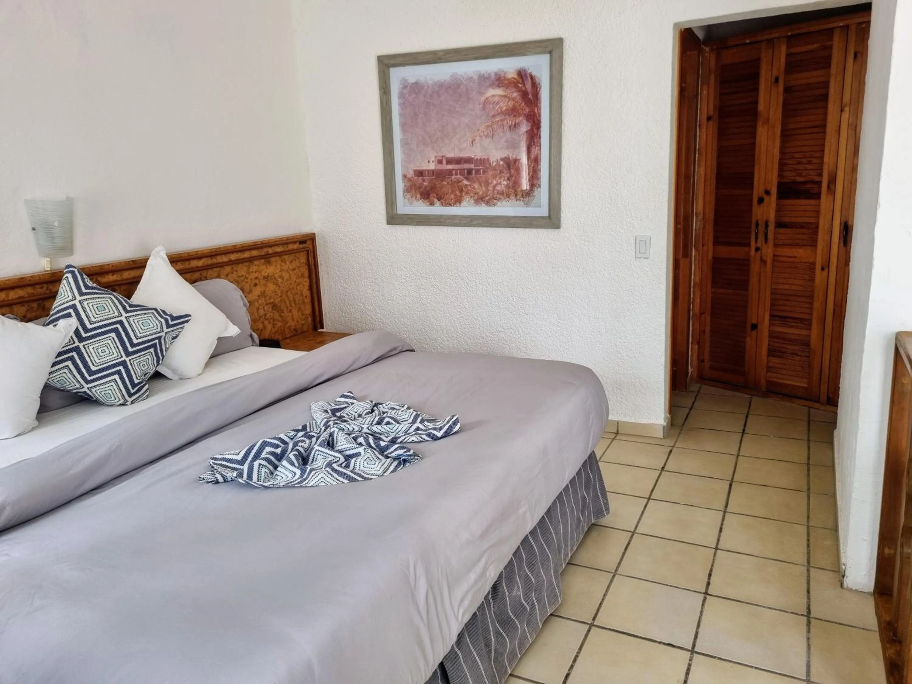 Bed in Buena Vista Oceanfront & Hot Springs Resort