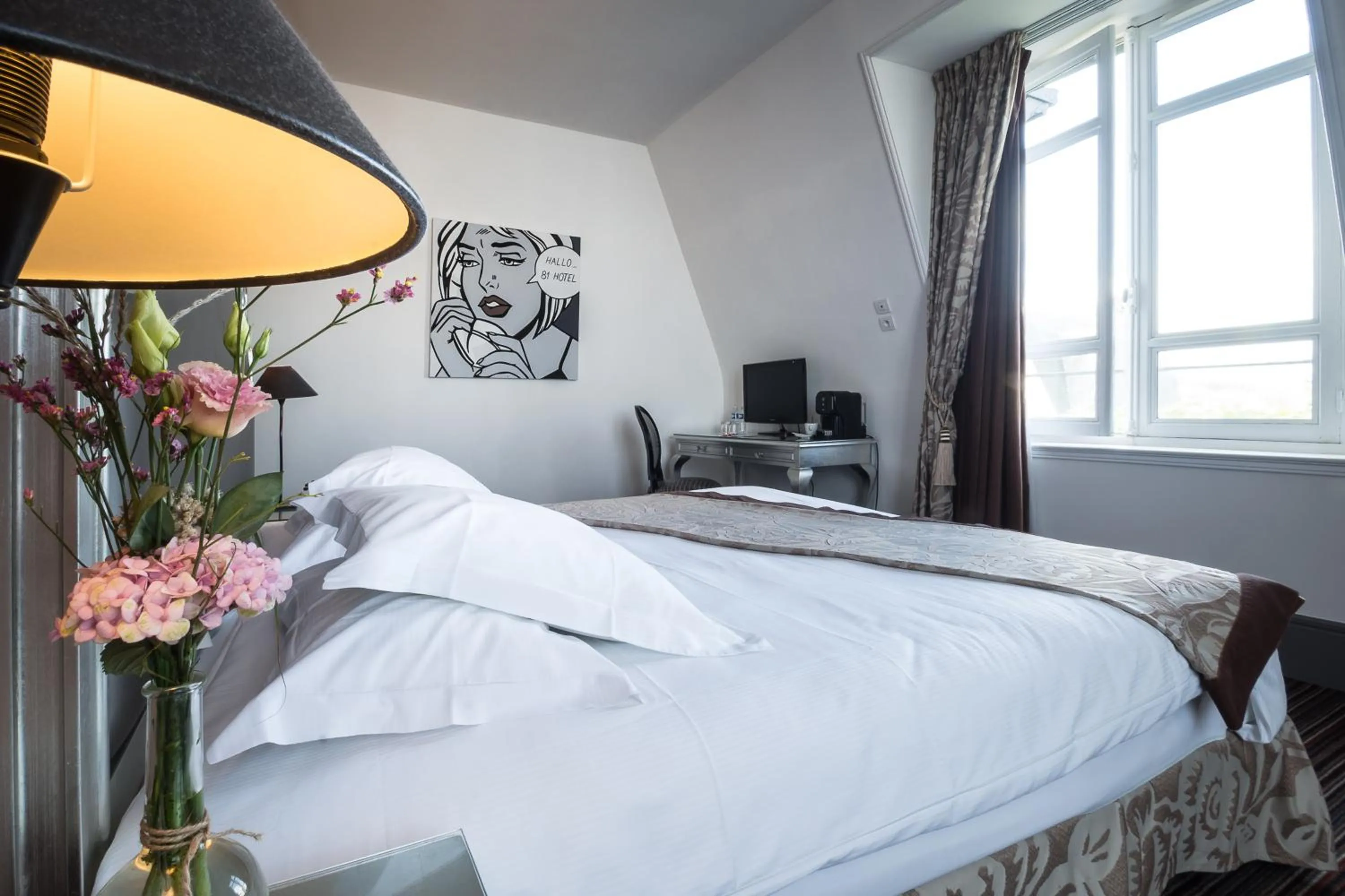 Bedroom, Bed in Villa 81