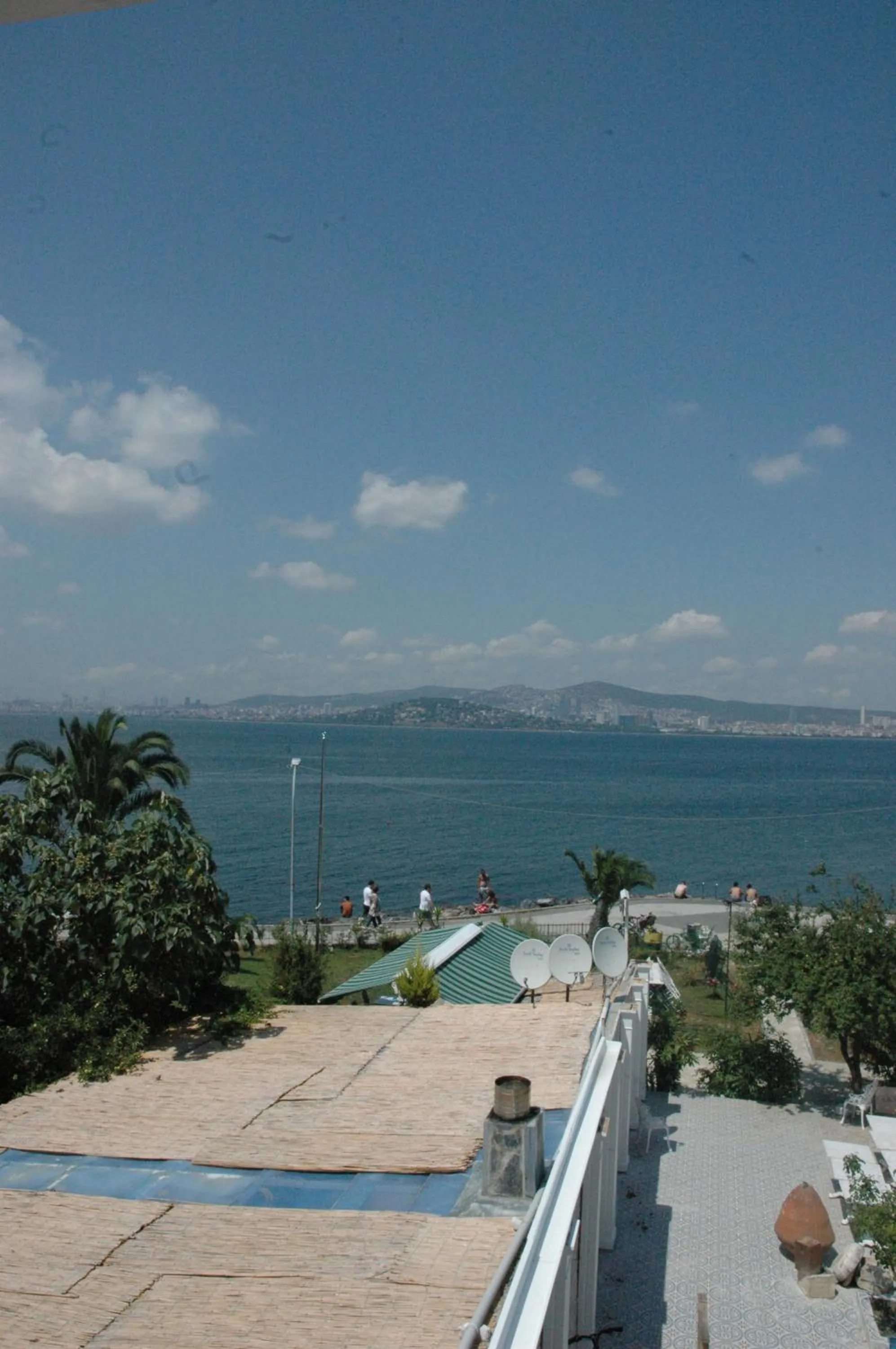 Beach in Büyükada Port Hotel
