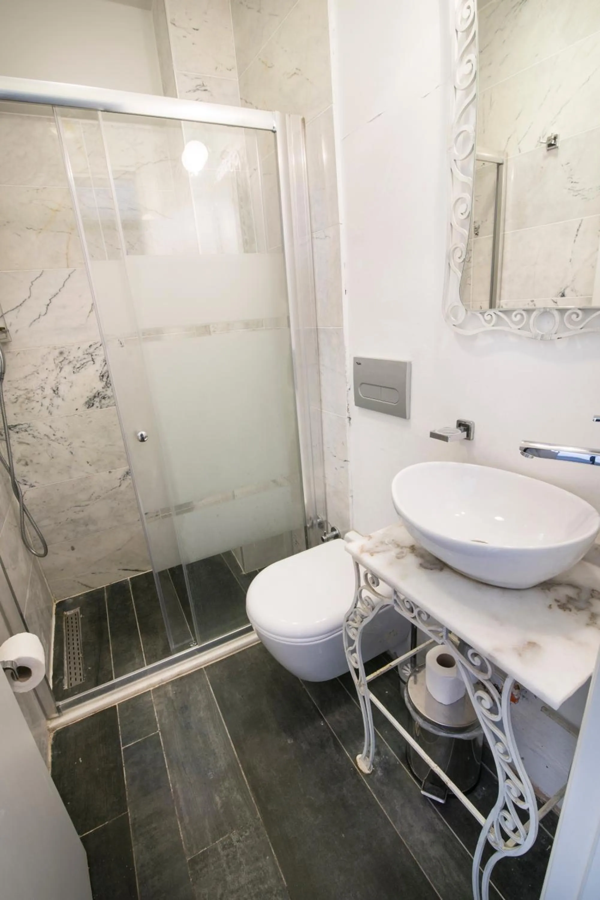 Bathroom in Büyükada Port Hotel