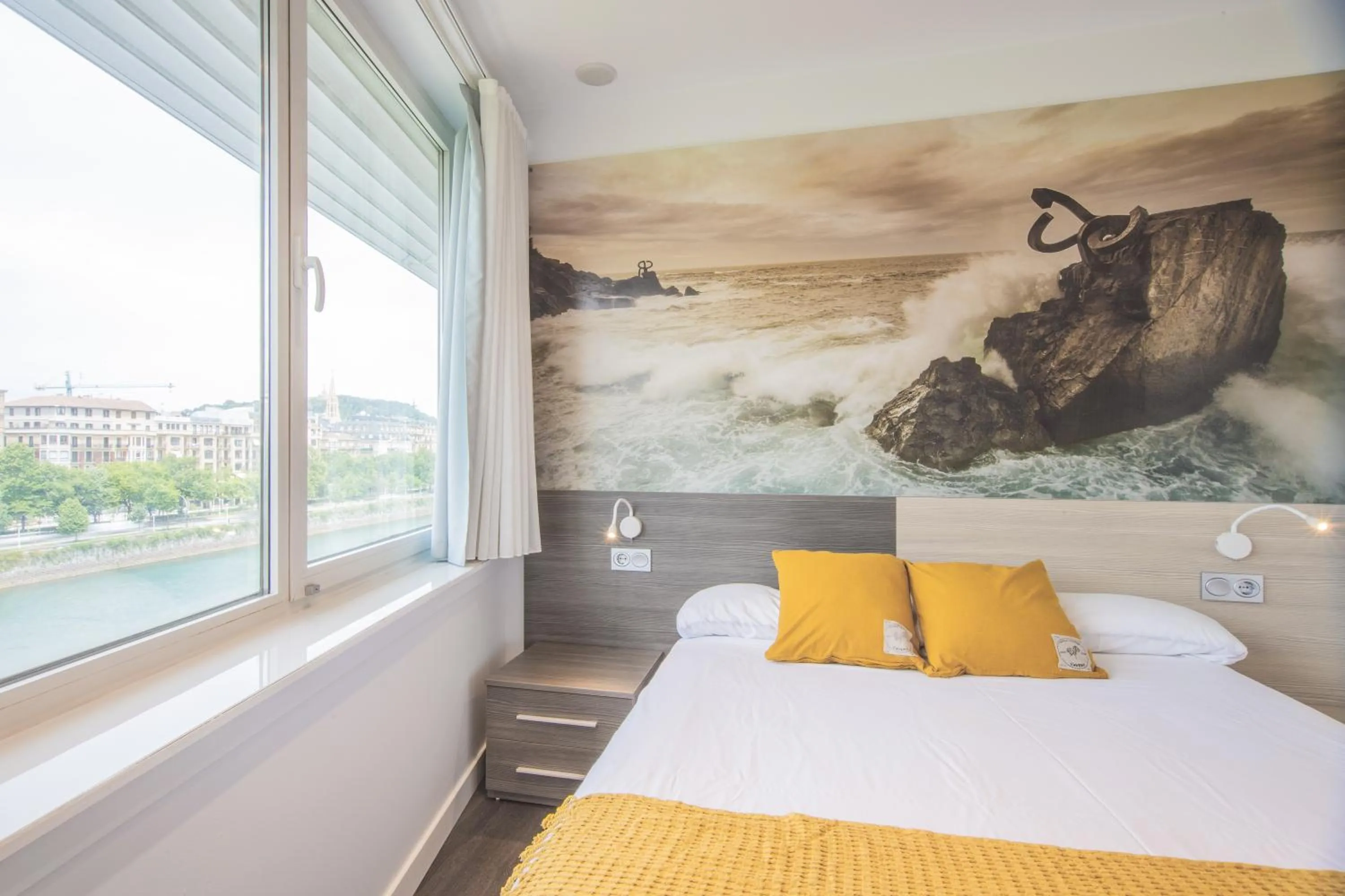 Bed in Pensión Riberas del Urumea