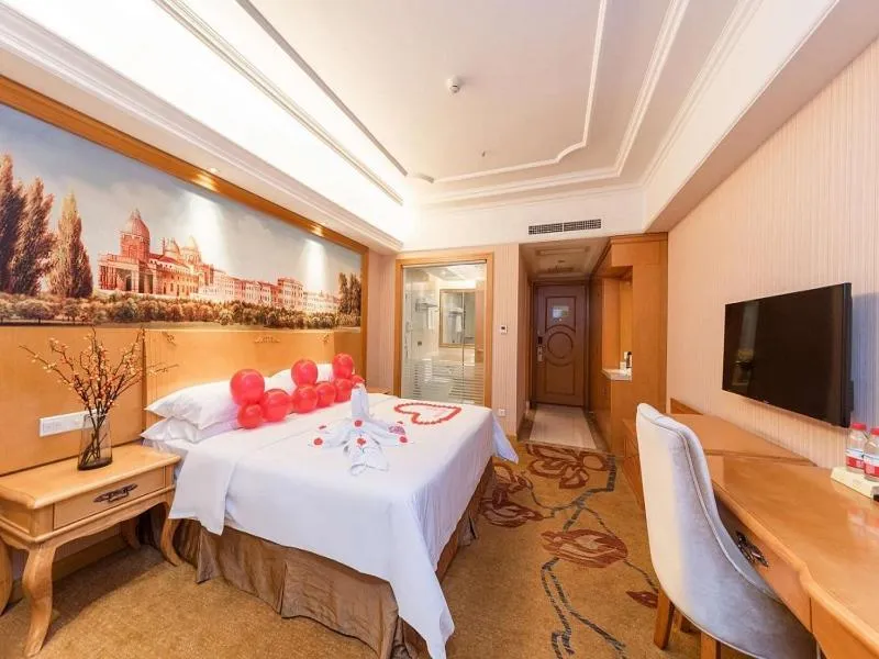 Bed in Vienna International Hotel Zhuzhou Railway Station Central Plaza