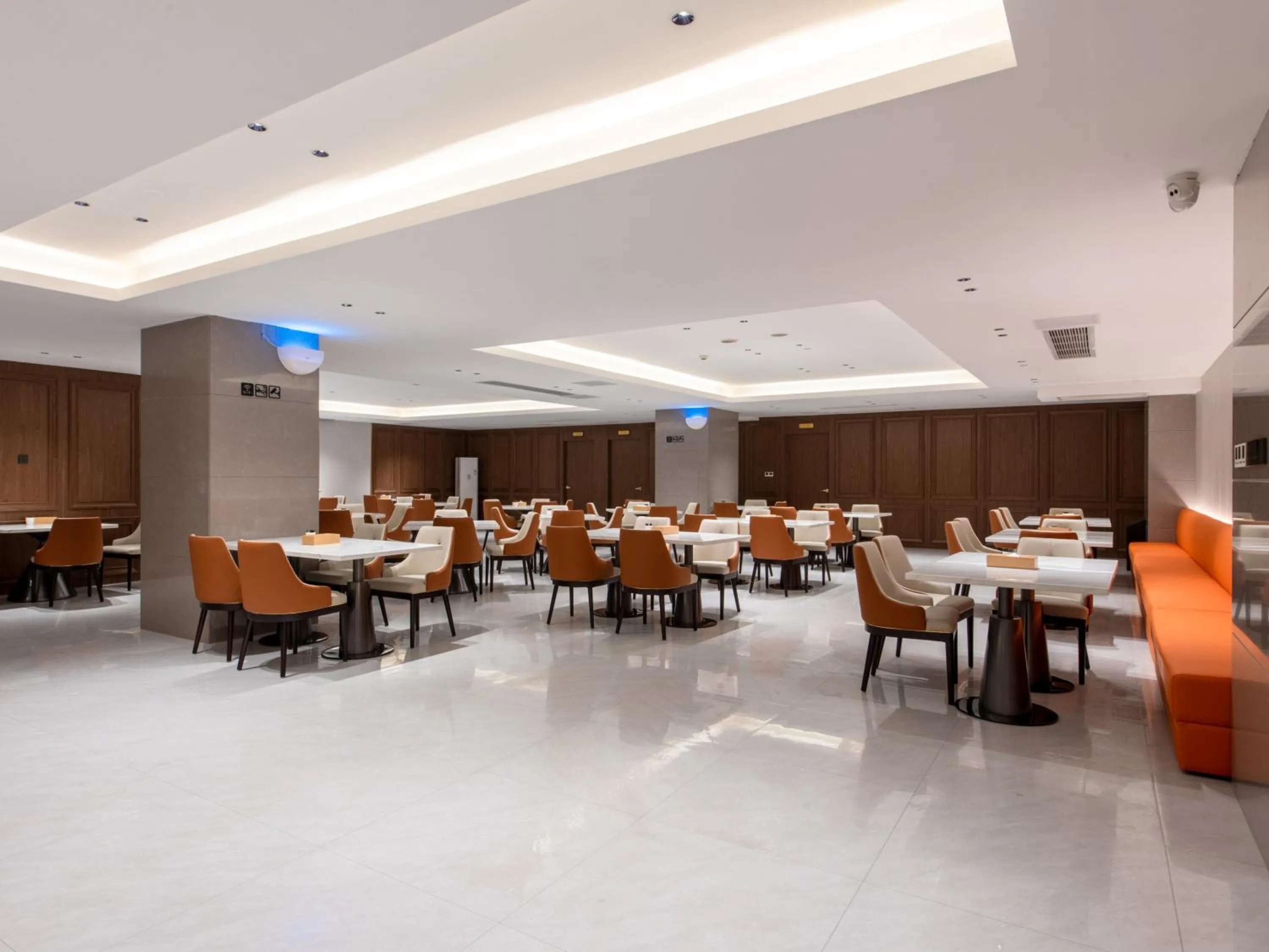 Restaurant/places to eat in Vienna International Hotel Guangzhou Baiyun International Conference Center