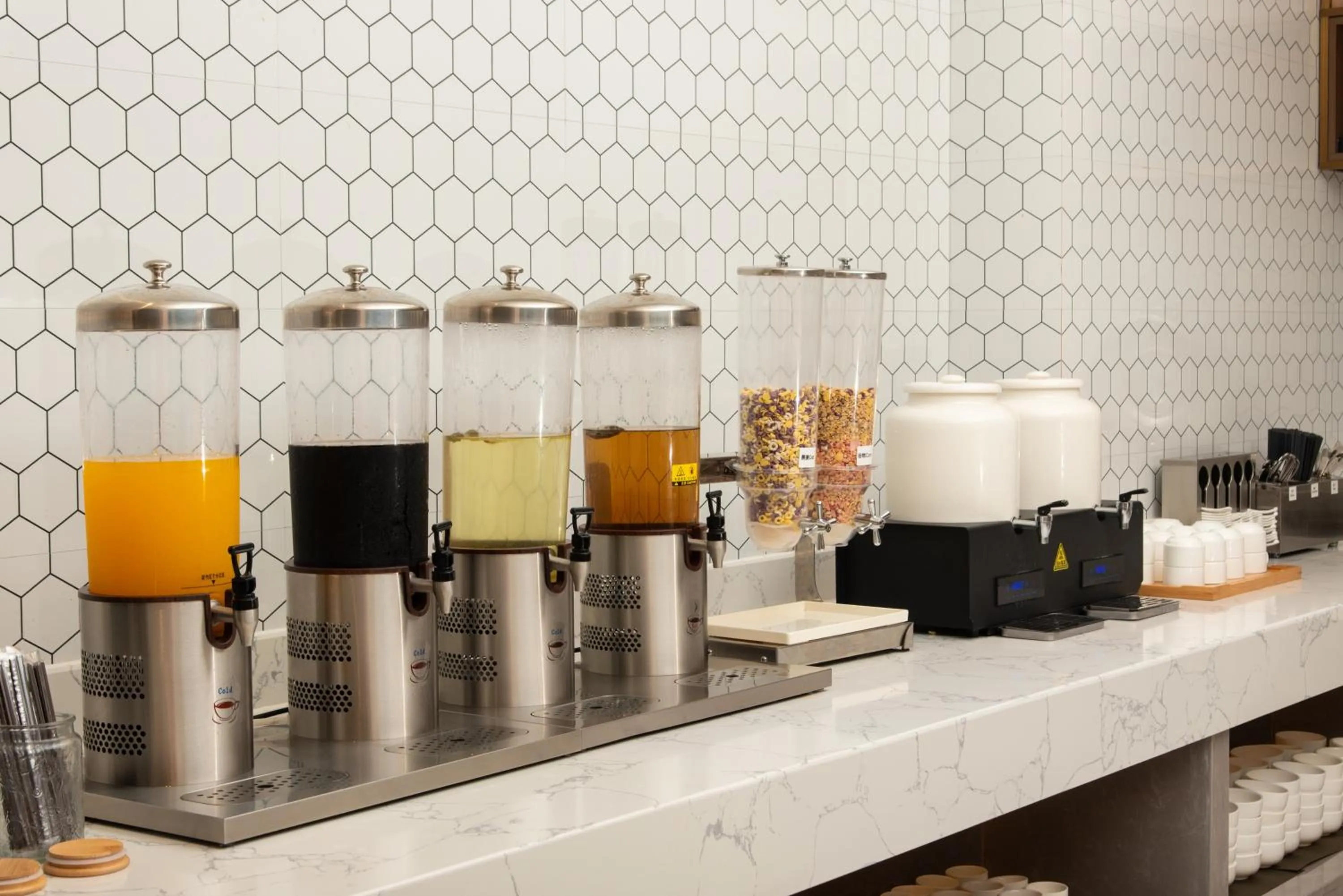 Food and drinks in Vienna International Hotel Guangzhou Baiyun International Conference Center