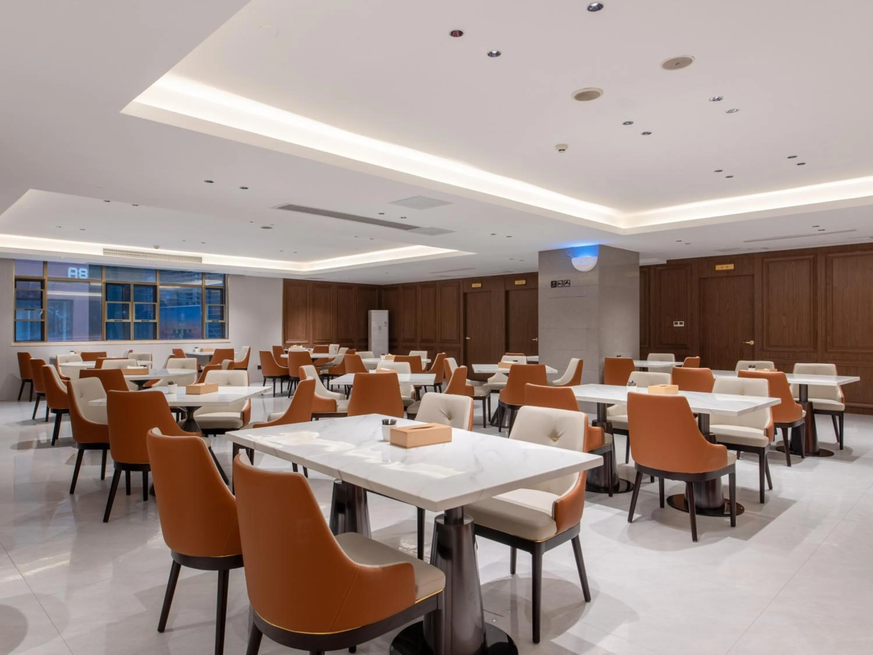 Restaurant/places to eat in Vienna International Hotel Guangzhou Baiyun International Conference Center