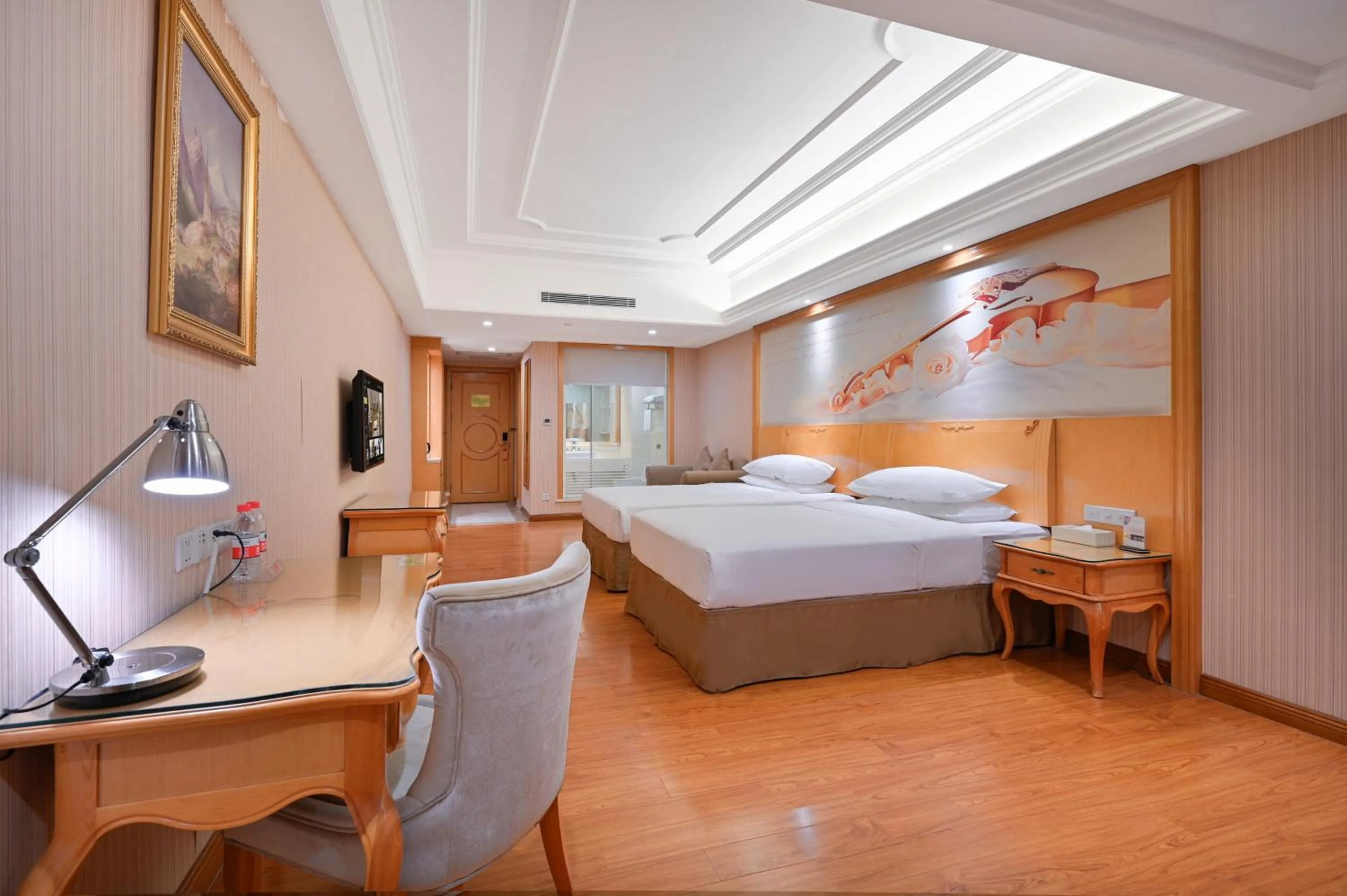 Bedroom, Bed in Vienna International Hotel Guangzhou Baiyun International Conference Center