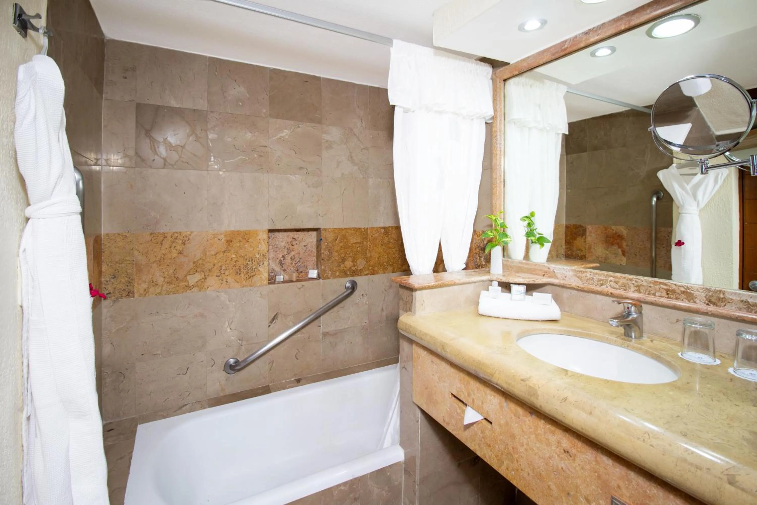 Toilet in Plaza Pelicanos Grand Beach Resort All Inclusive