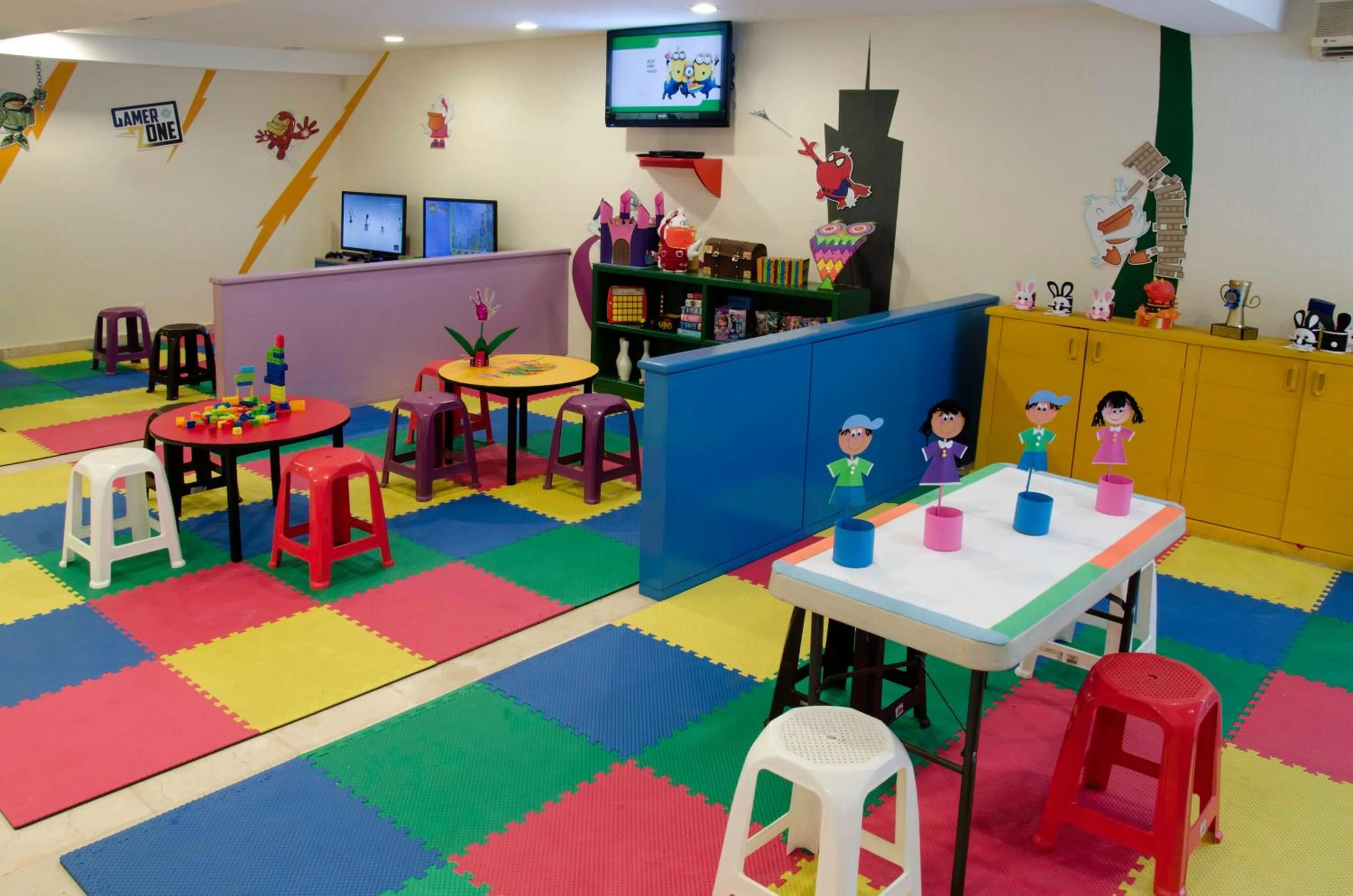 Area and facilities in Plaza Pelicanos Grand Beach Resort All Inclusive