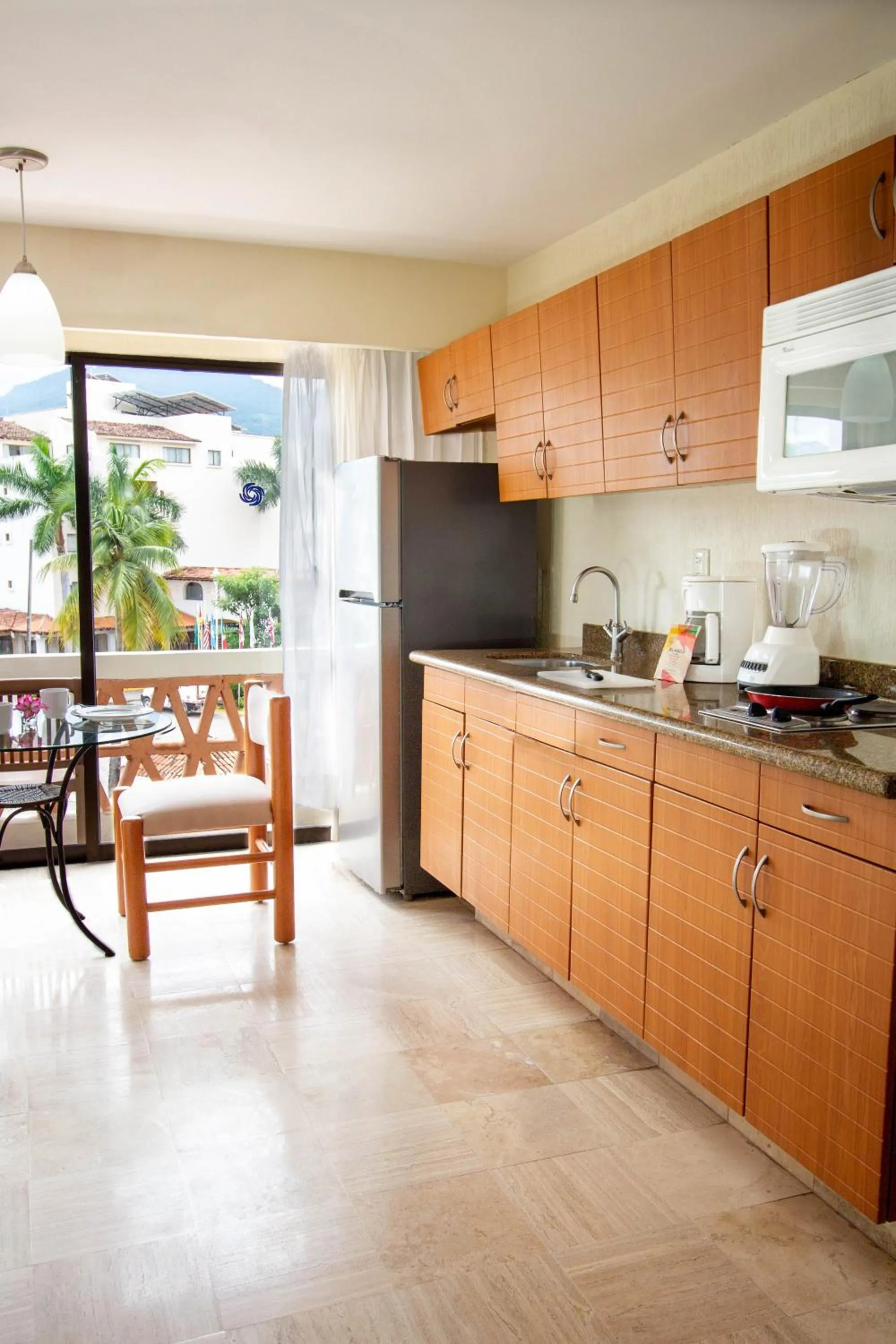 Kitchen or kitchenette in Plaza Pelicanos Grand Beach Resort All Inclusive