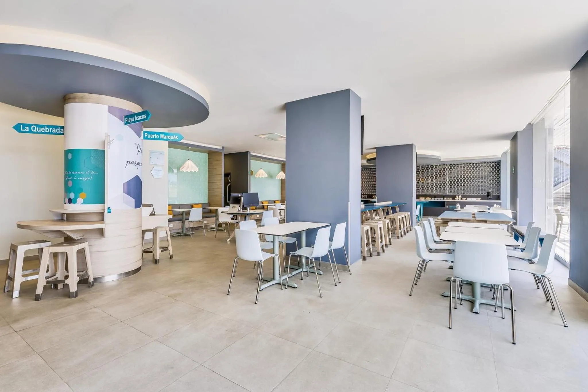 Breakfast in One Acapulco Costera