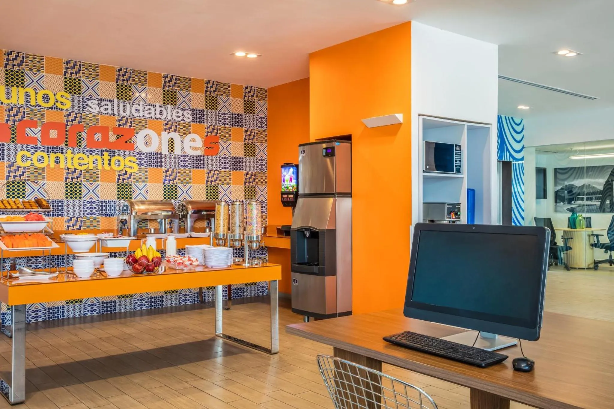 Restaurant/places to eat in One Monterrey Aeropuerto