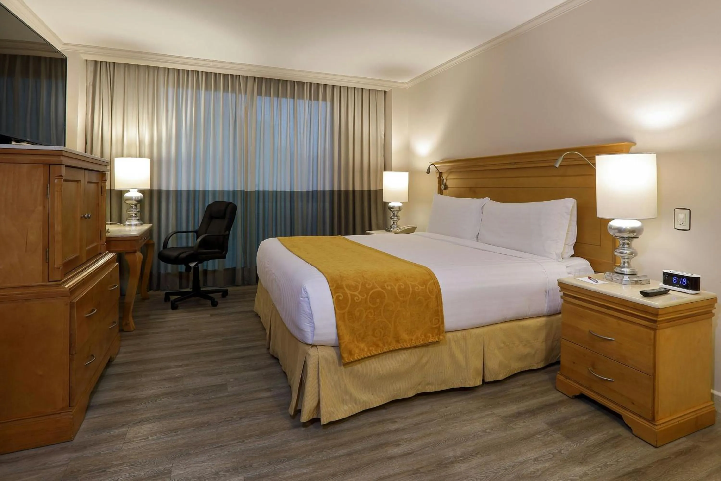 Photo of the whole room, Bed in Marriott Tijuana Hotel