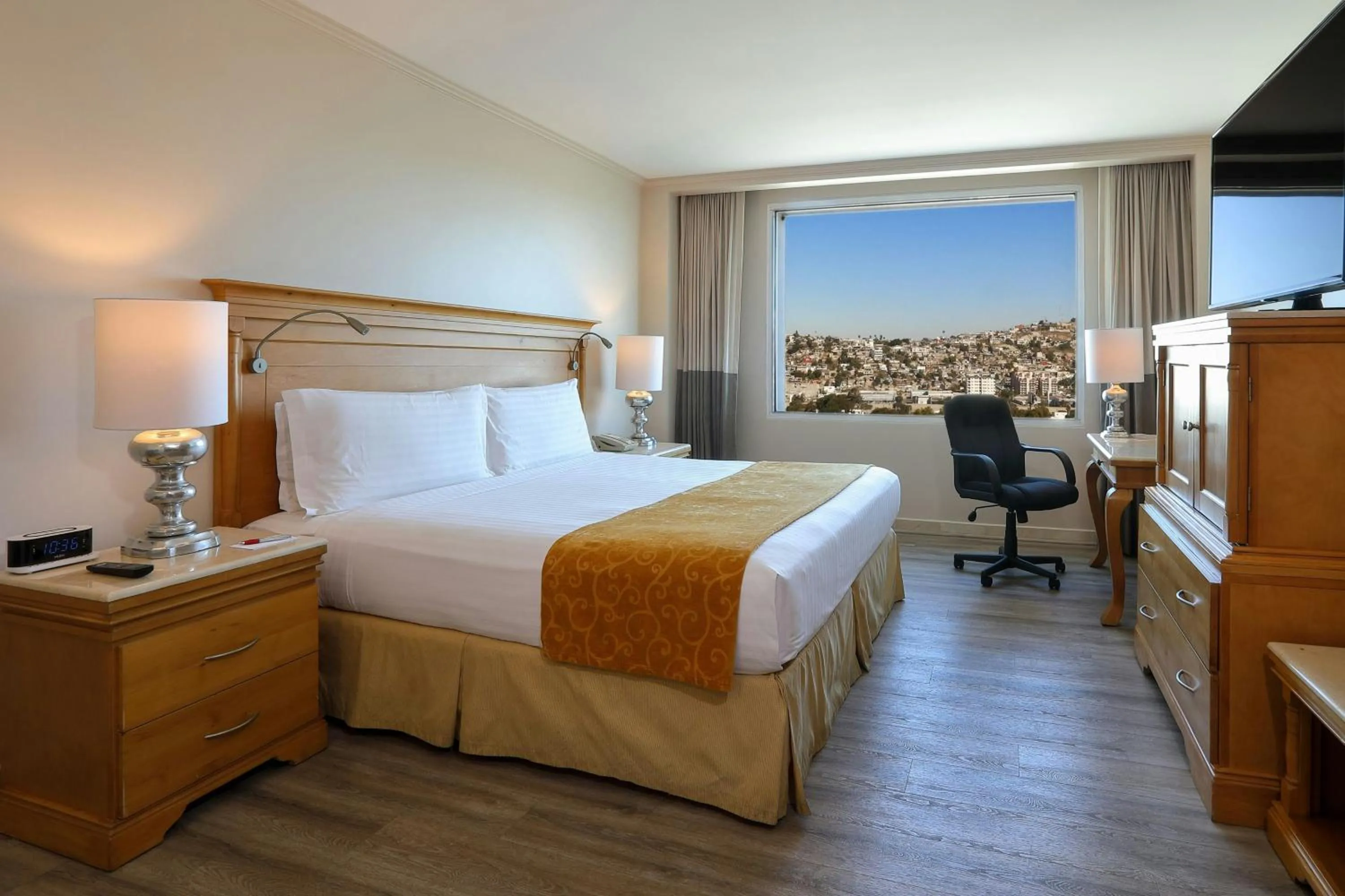 Photo of the whole room, Bed in Marriott Tijuana Hotel