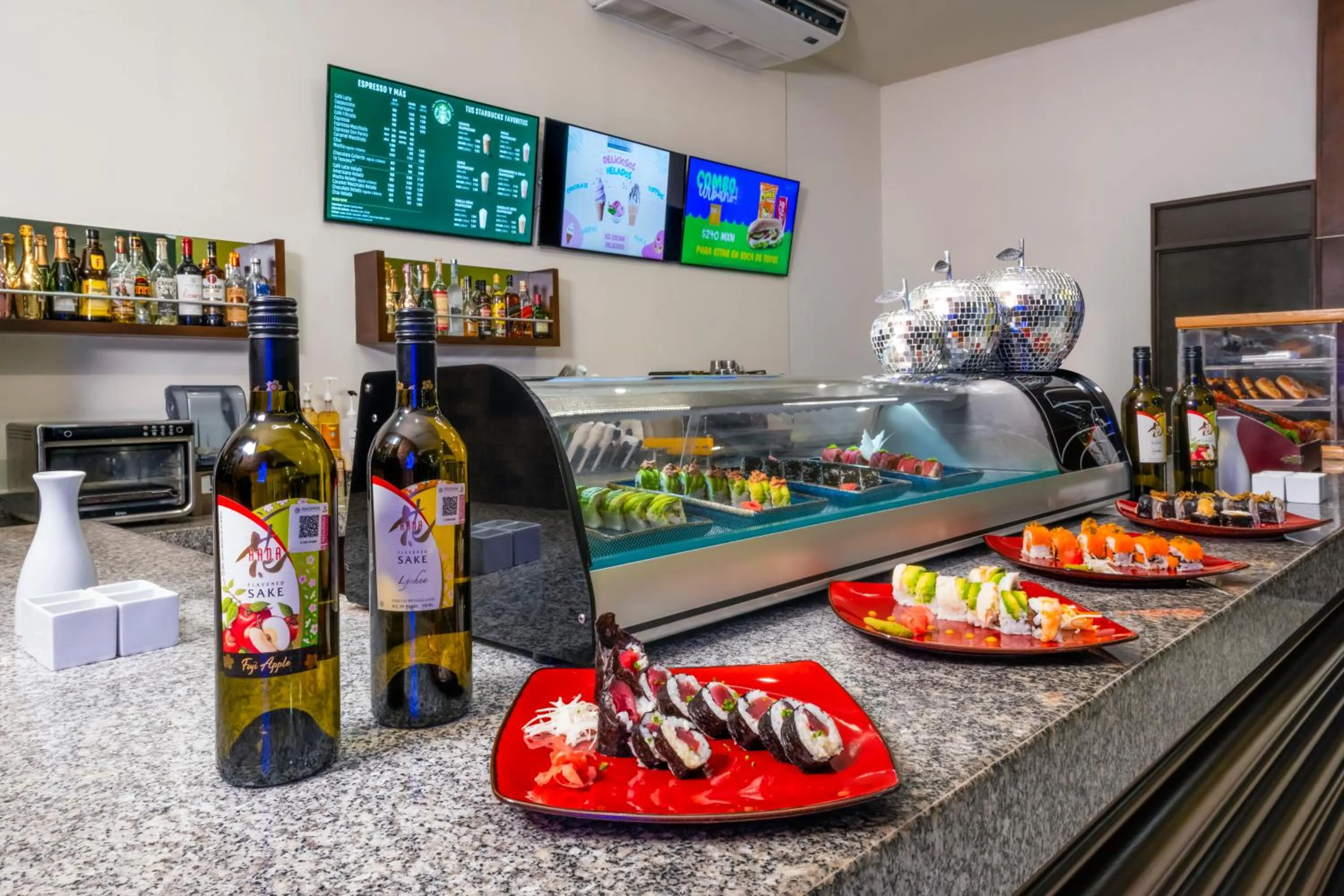 Lounge or bar in Krystal Urban Cancun & Beach Club