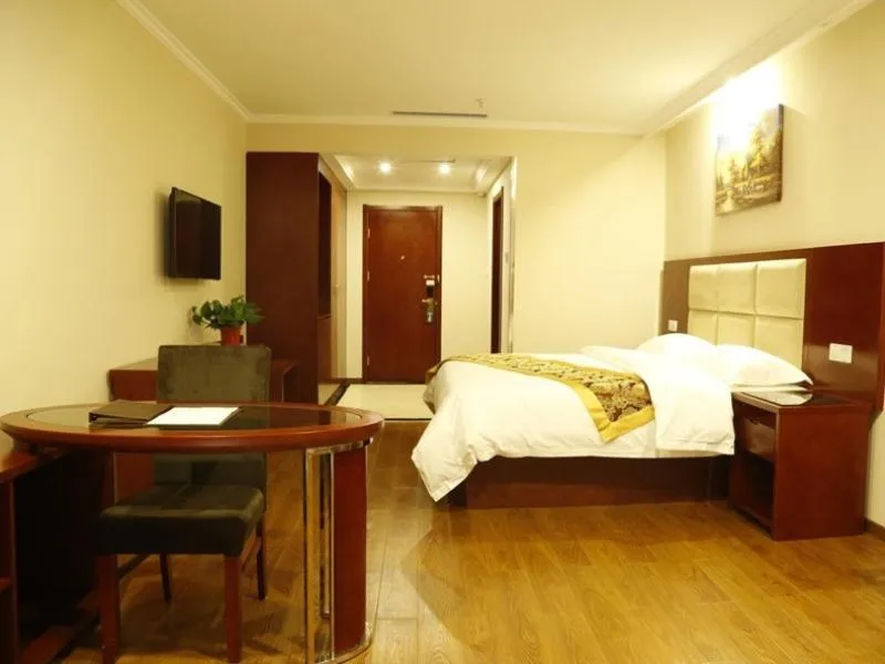Bed in Greentree Tangshan Nanhu Jindi Business Hotel