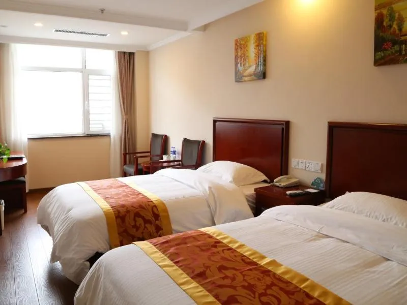 Bed in Greentree Tangshan Nanhu Jindi Business Hotel