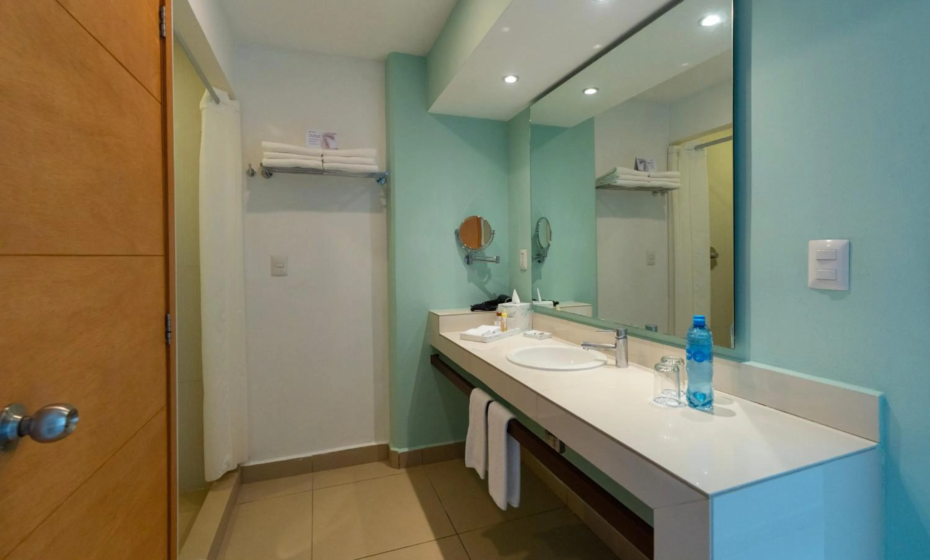 Bathroom in Cancun Bay All Inclusive Hotel