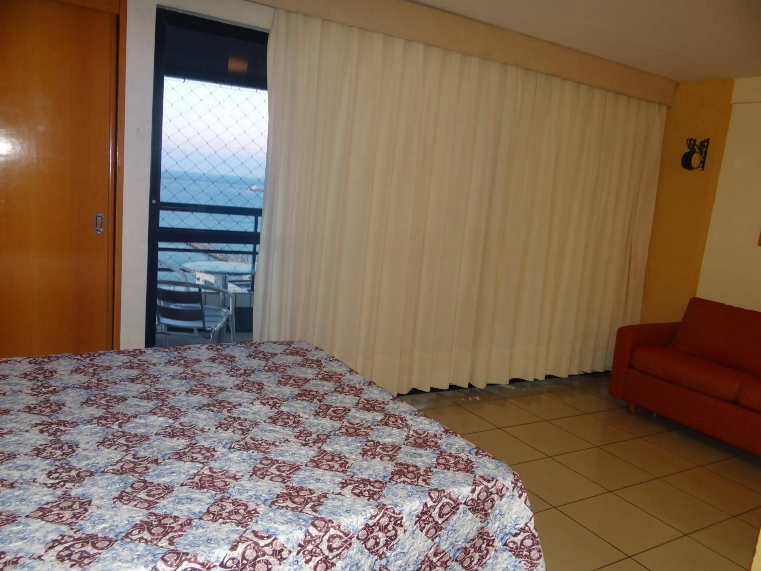 Floor plan, Bed in Apartamento Em Andar Alto com Vista Mar Meireles