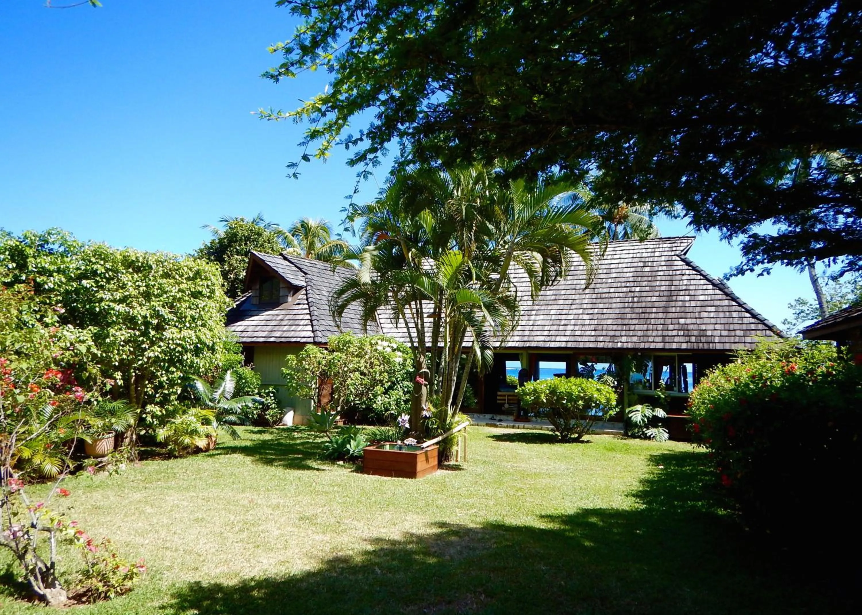 Property building in Poerani Moorea