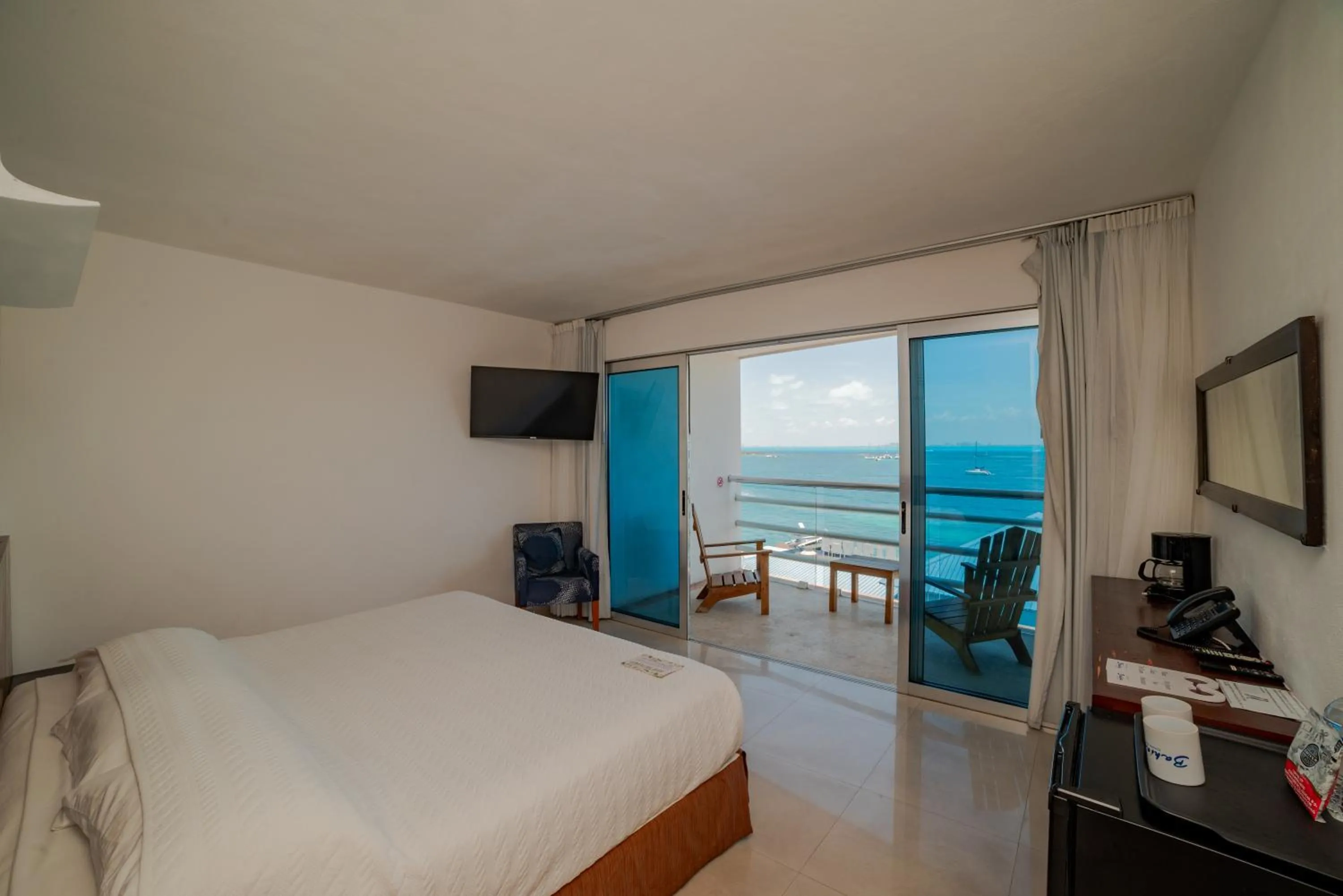 Bedroom, Bed in Hotel Bahia Chac Chi