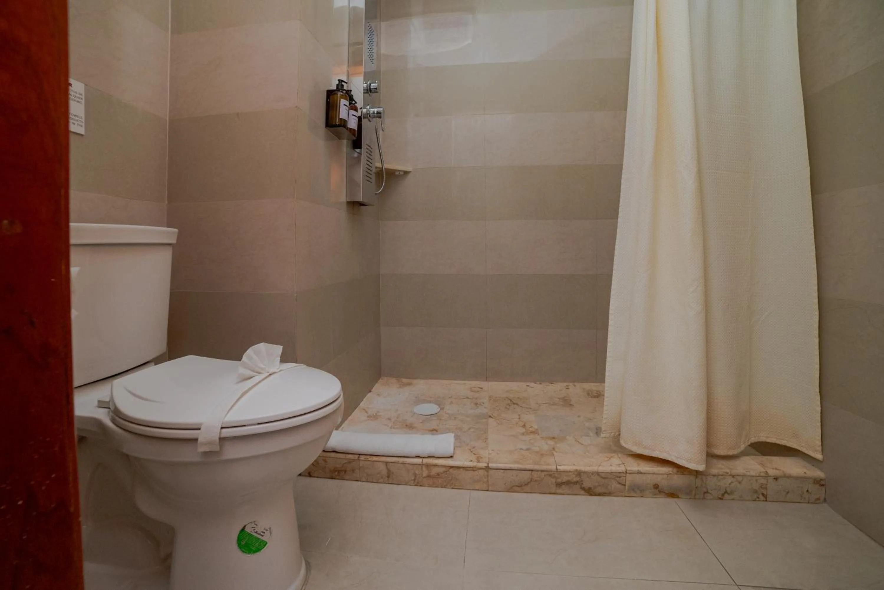 Bathroom in Hotel Bahia Chac Chi