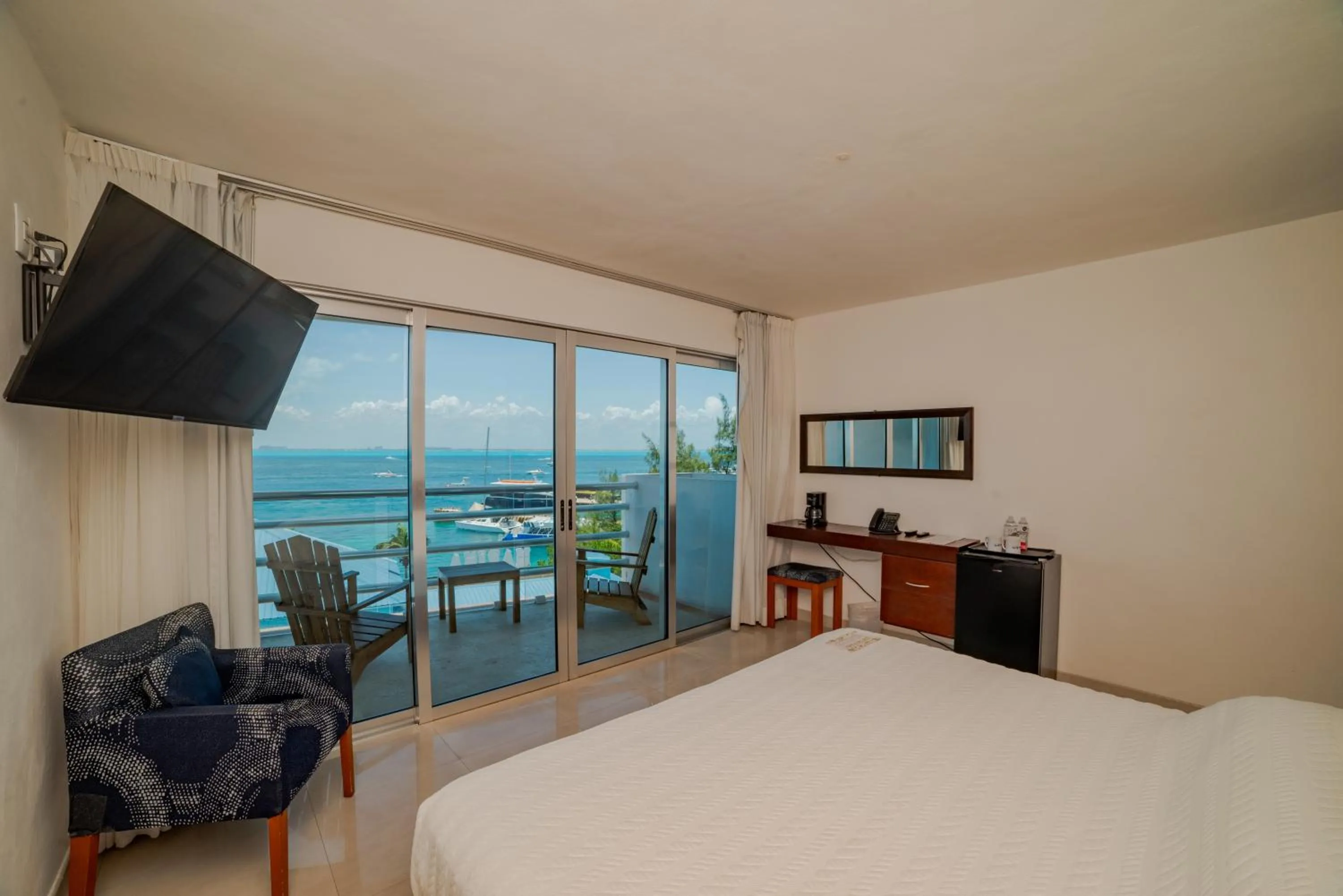 Bedroom, Bed in Hotel Bahia Chac Chi