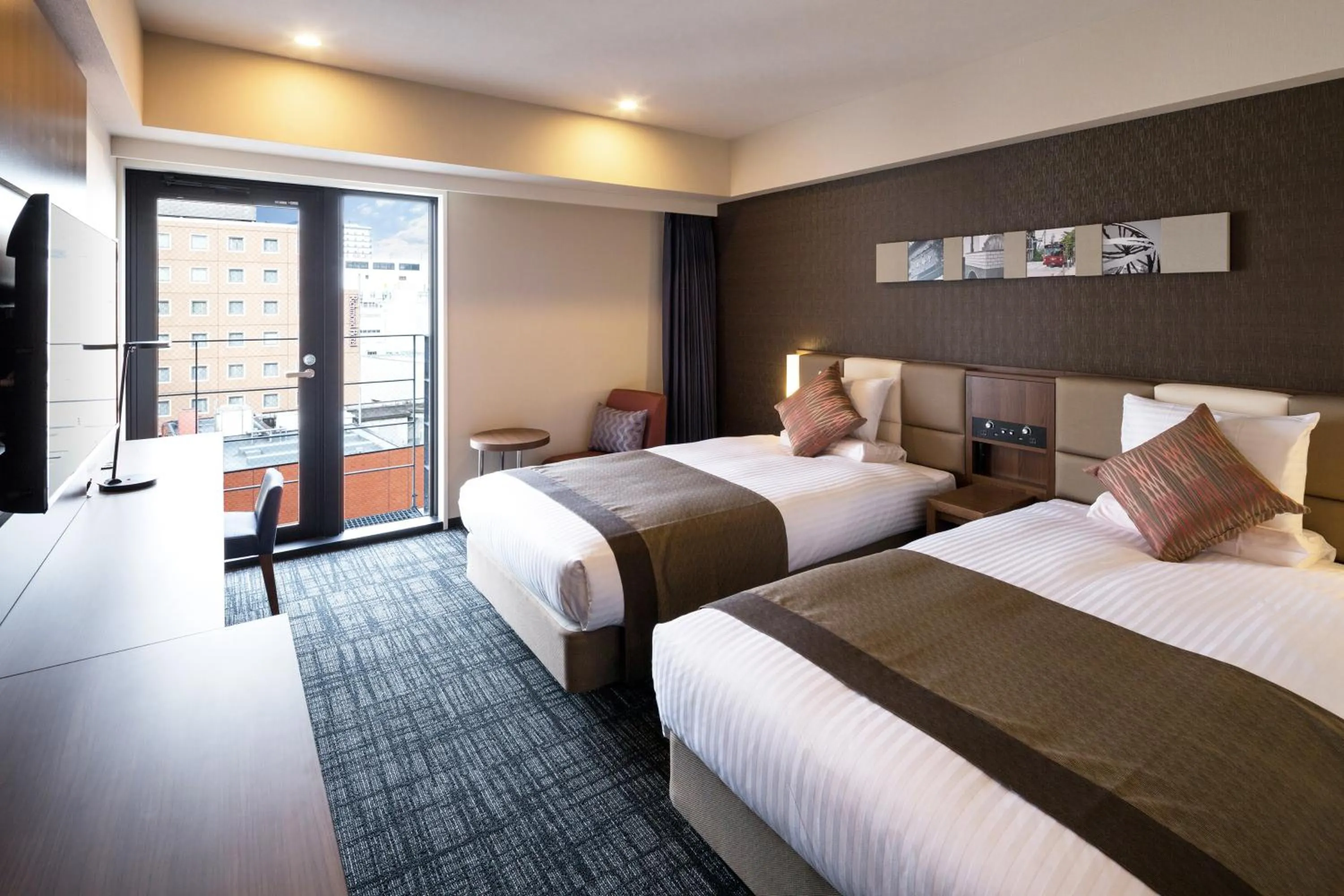 Spring, Bed in HOTEL MYSTAYS Yokohama Kannai