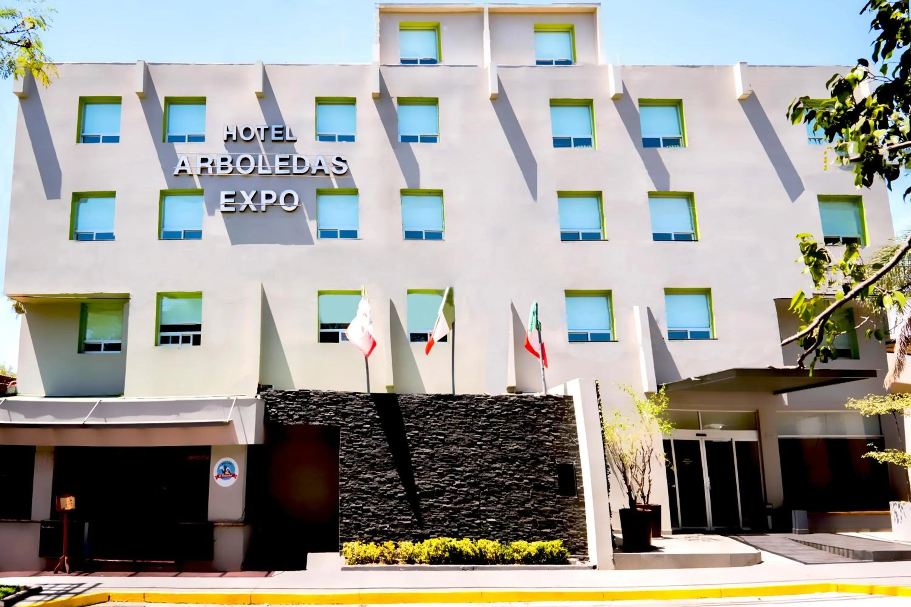 Property building in Hotel Arboledas Expo