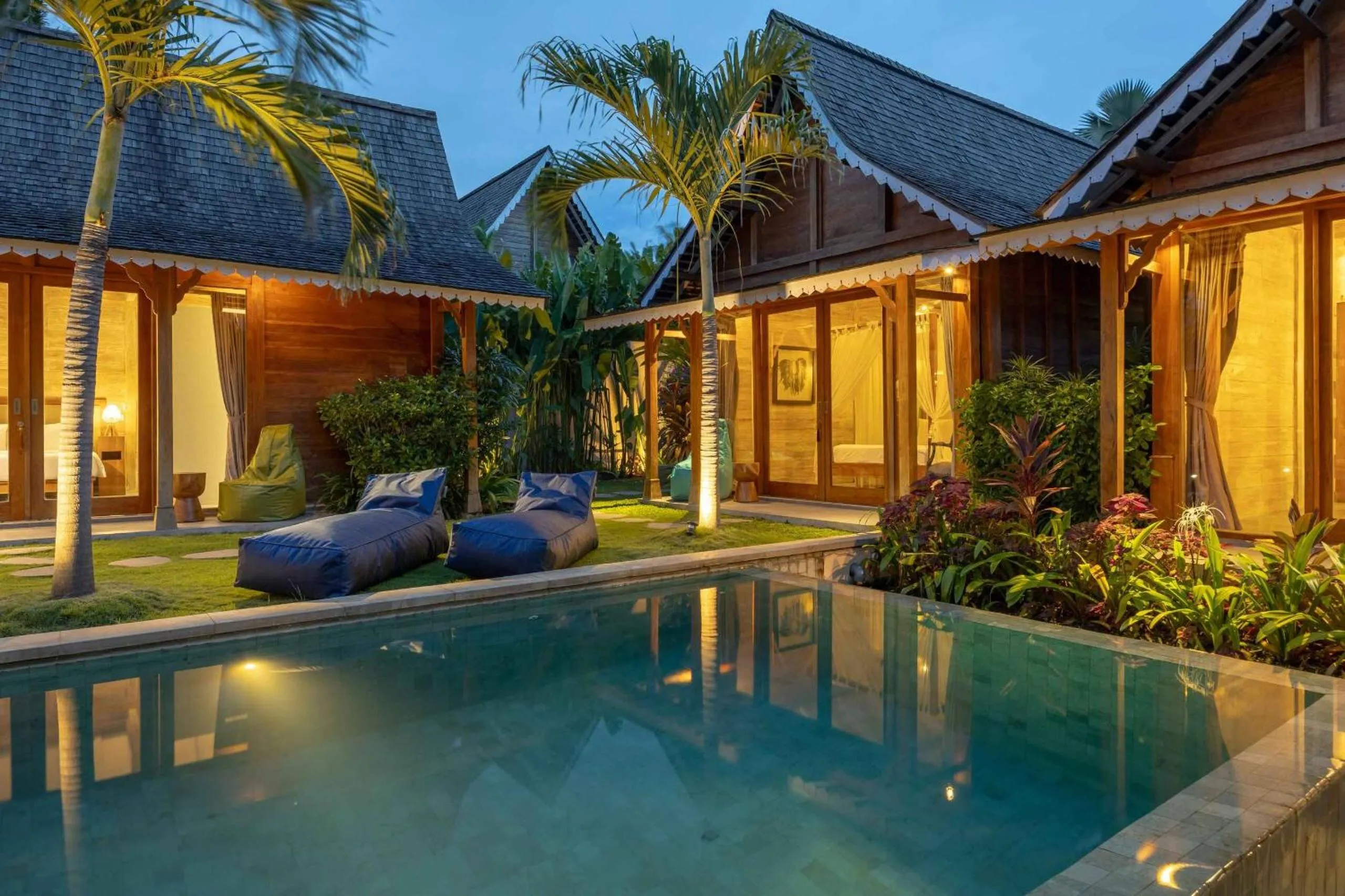 Swimming pool in Villa Du Bah - Cozy Tropical 3BR Villa 12min To Beach