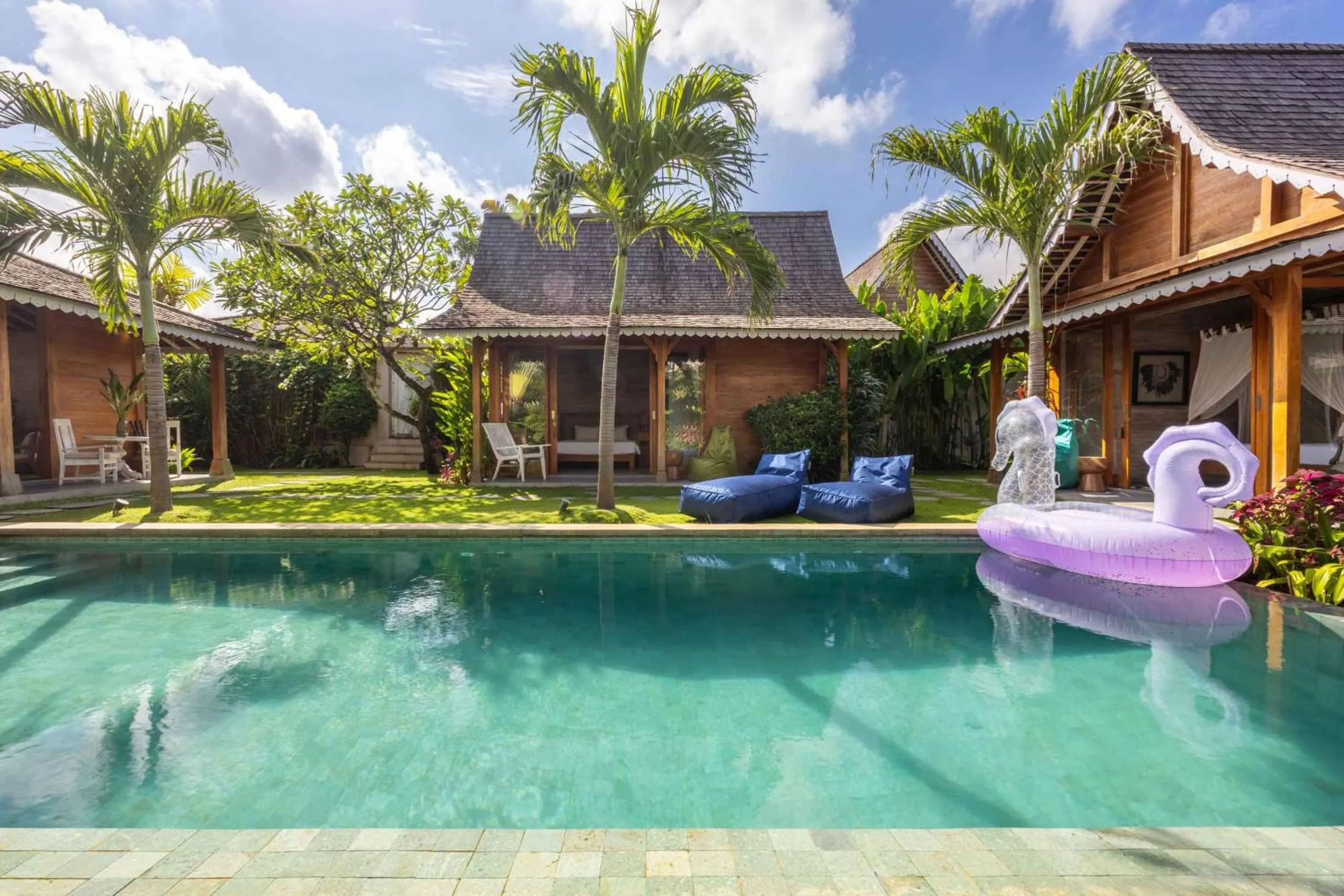 Swimming pool in Villa Du Bah - Cozy Tropical 3BR Villa 12min To Beach