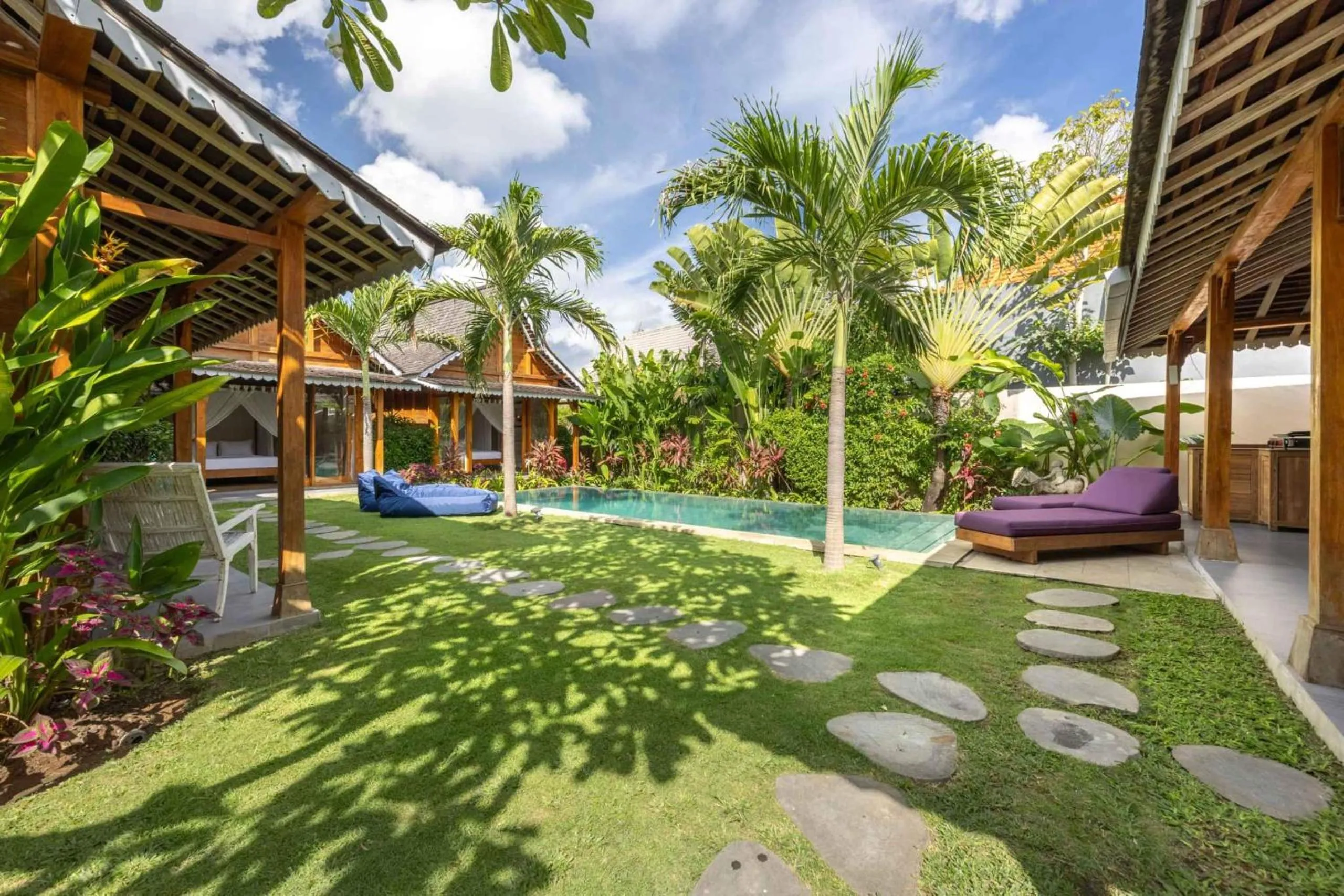 Property building in Villa Du Bah - Cozy Tropical 3BR Villa 12min To Beach