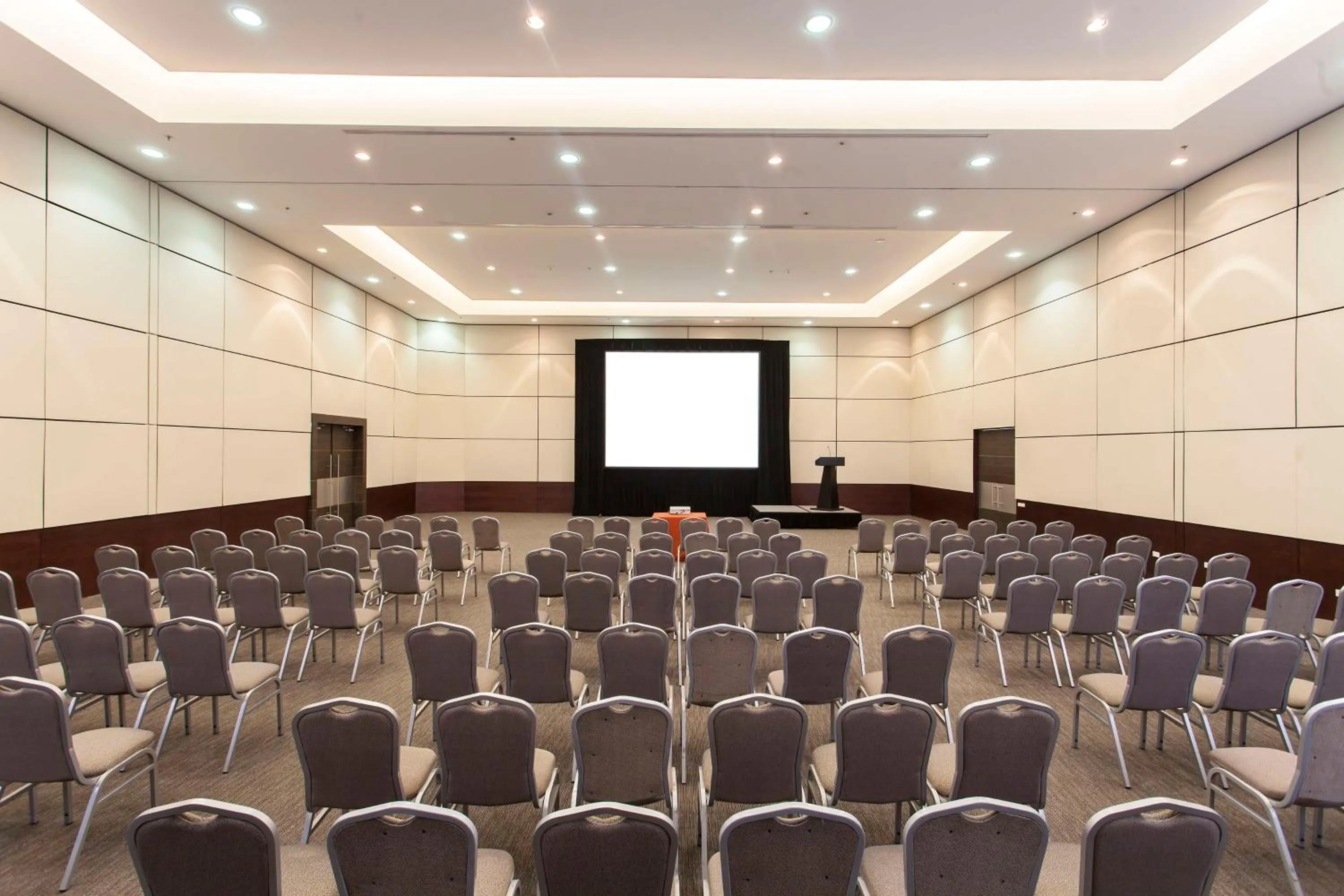 Meeting/conference room in NH Collection Mexico City Airport T2