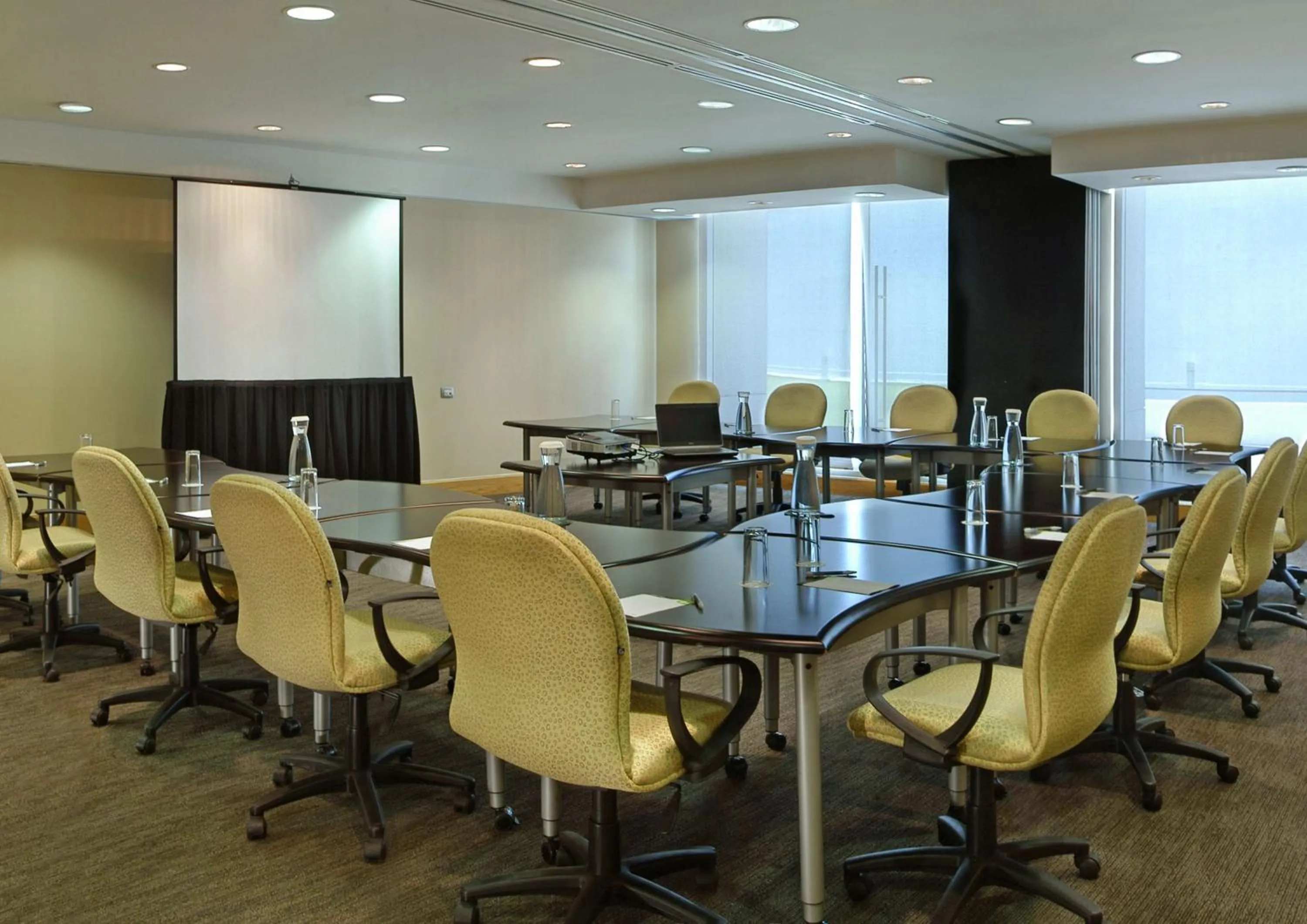 Meeting/conference room in NH Collection Mexico City Airport T2