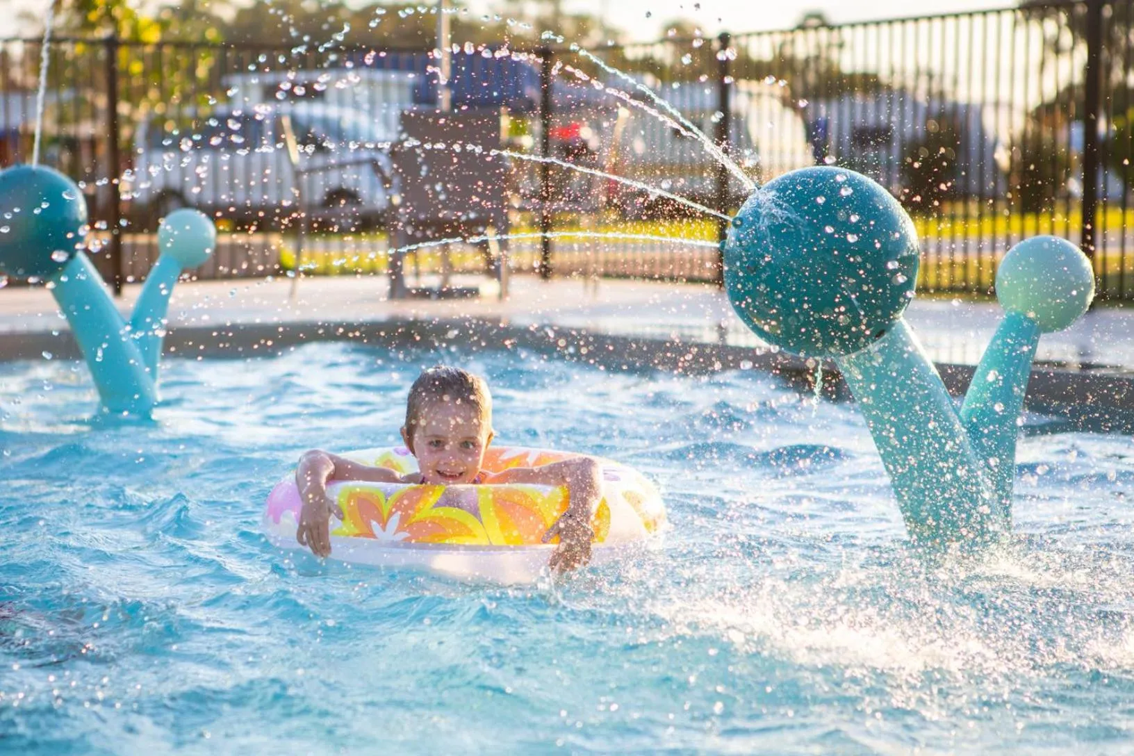 Swimming pool in Ingenia Holidays Rivershore