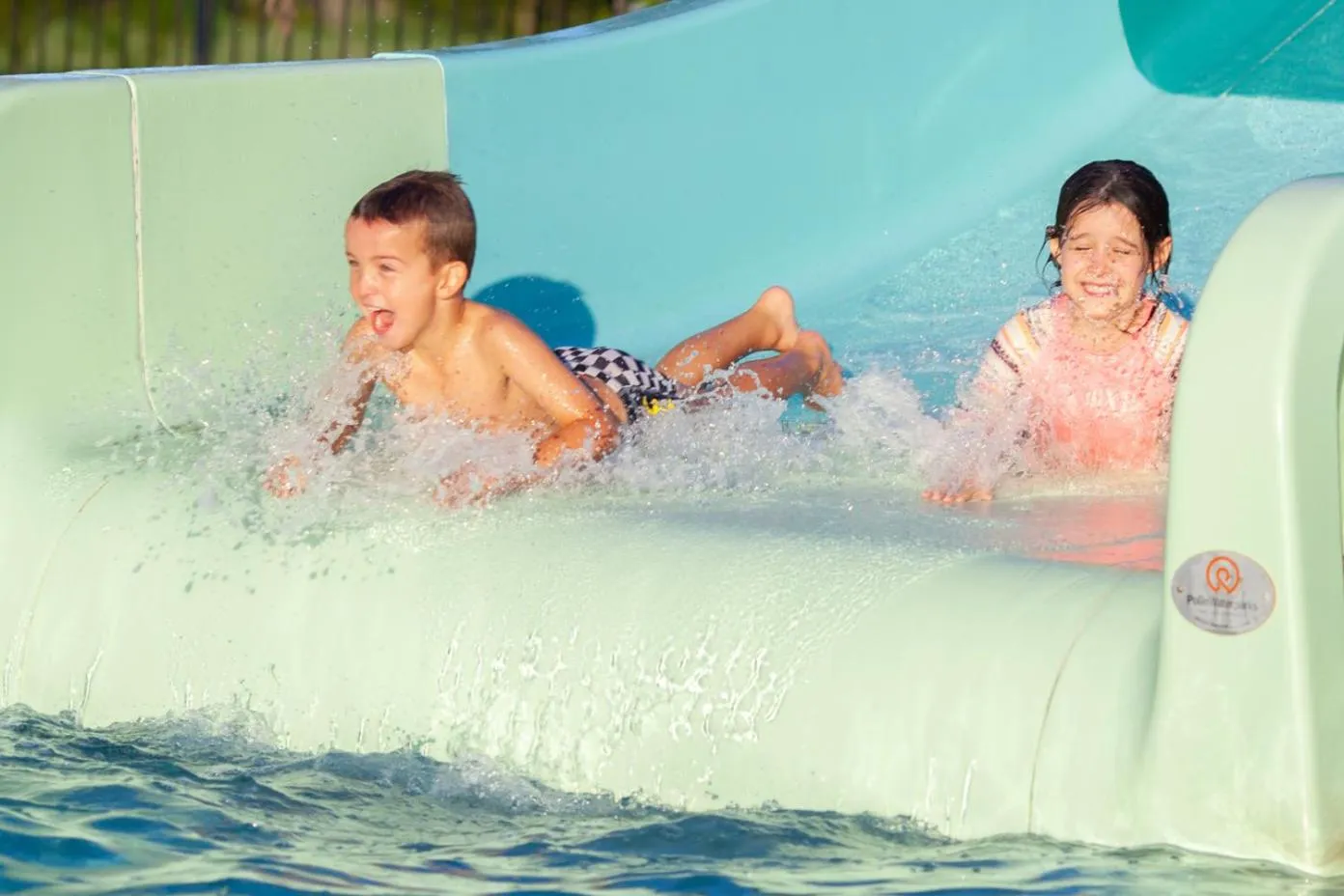 Swimming pool in Ingenia Holidays Rivershore