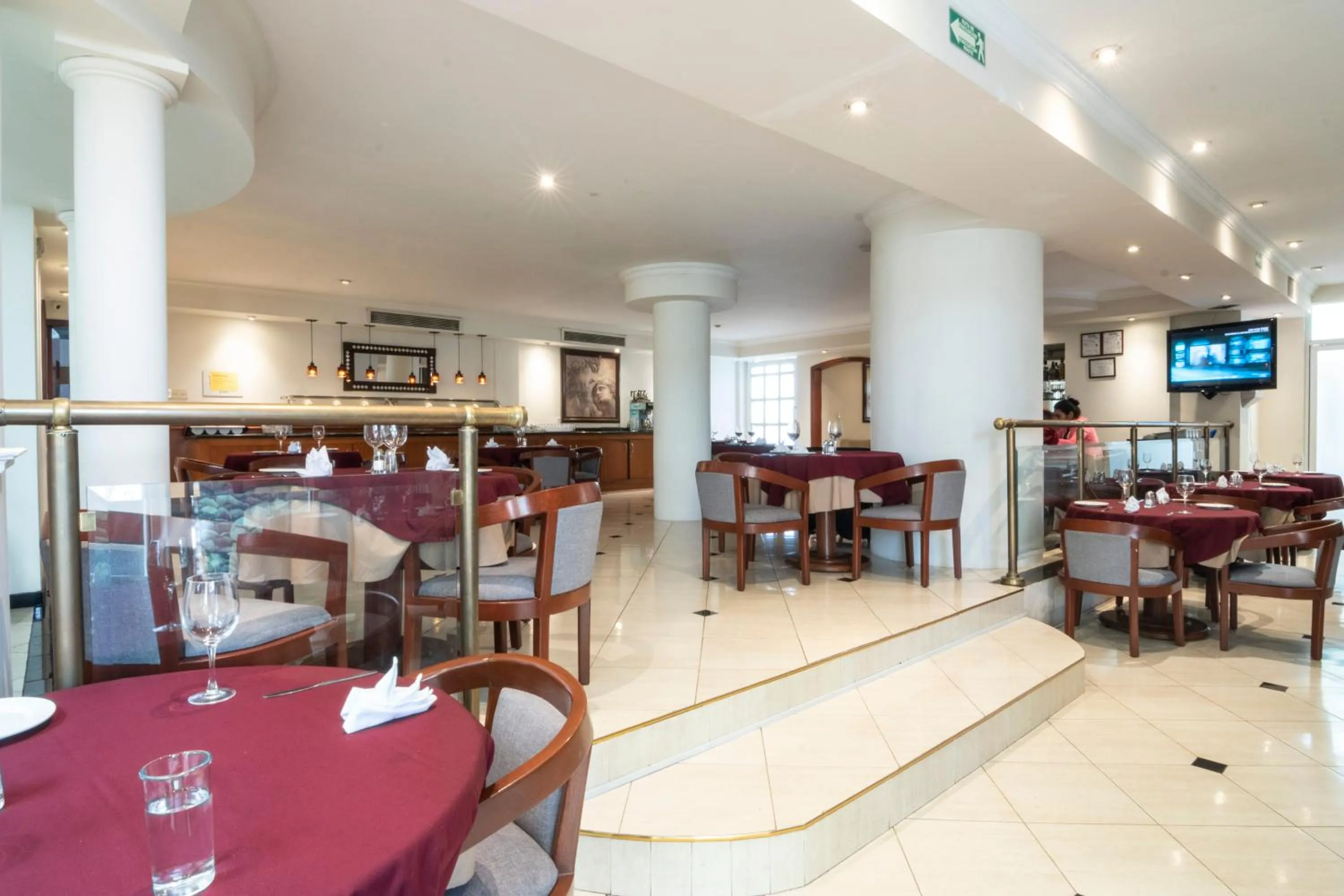 Restaurant/places to eat in Hotel Ronda Minerva