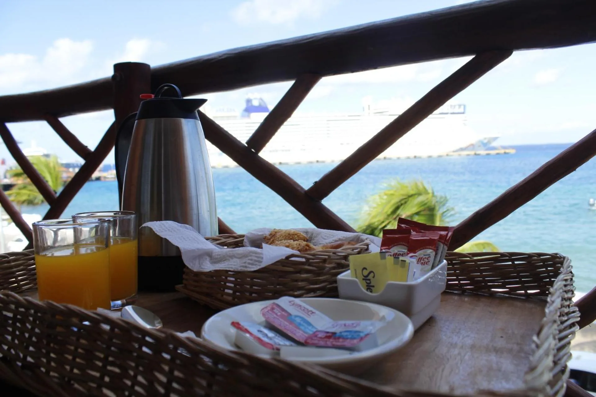 Sea view in Hotel Vista del Mar with Beach Club access included