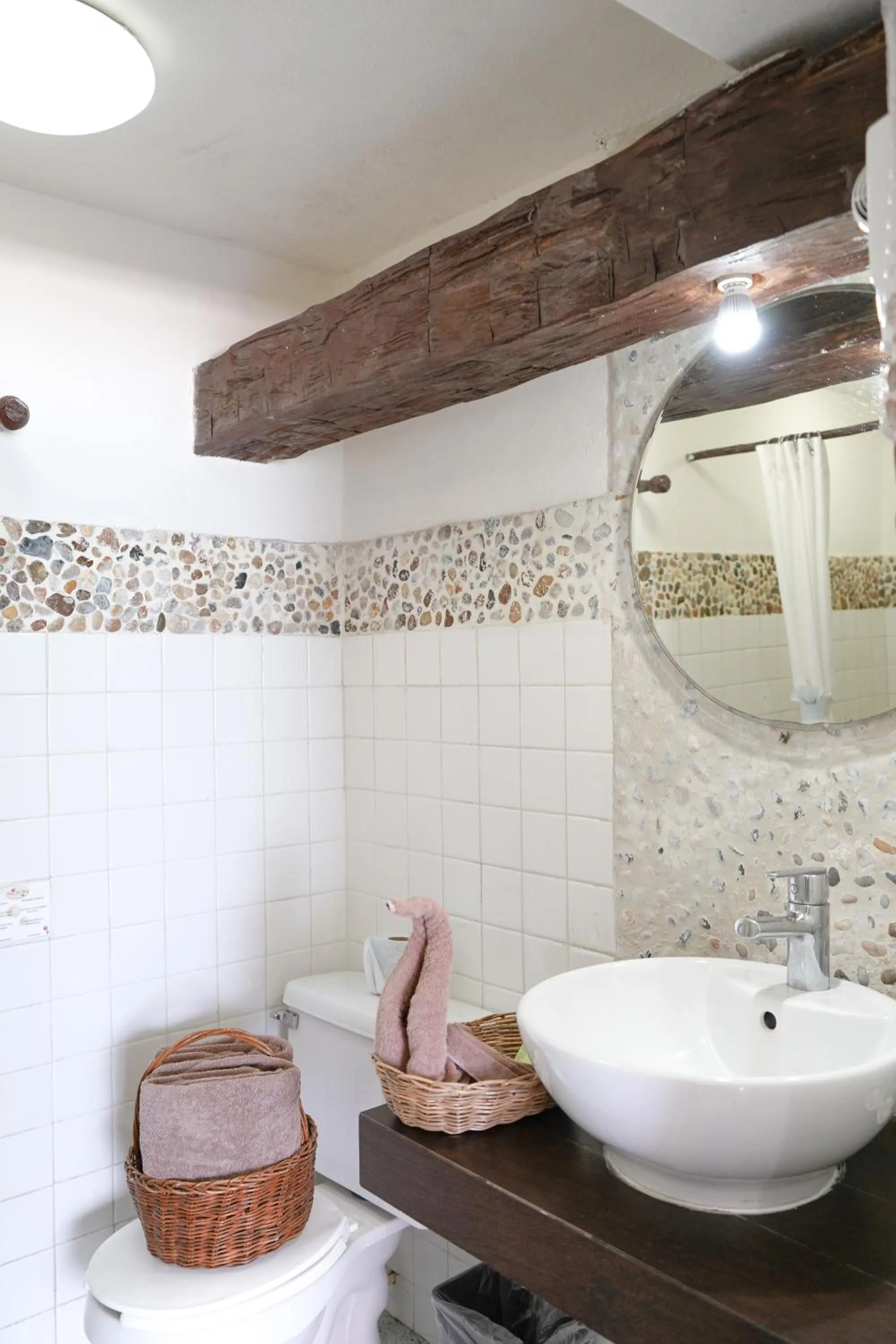 Bathroom in Hotel Vista del Mar with Beach Club access included