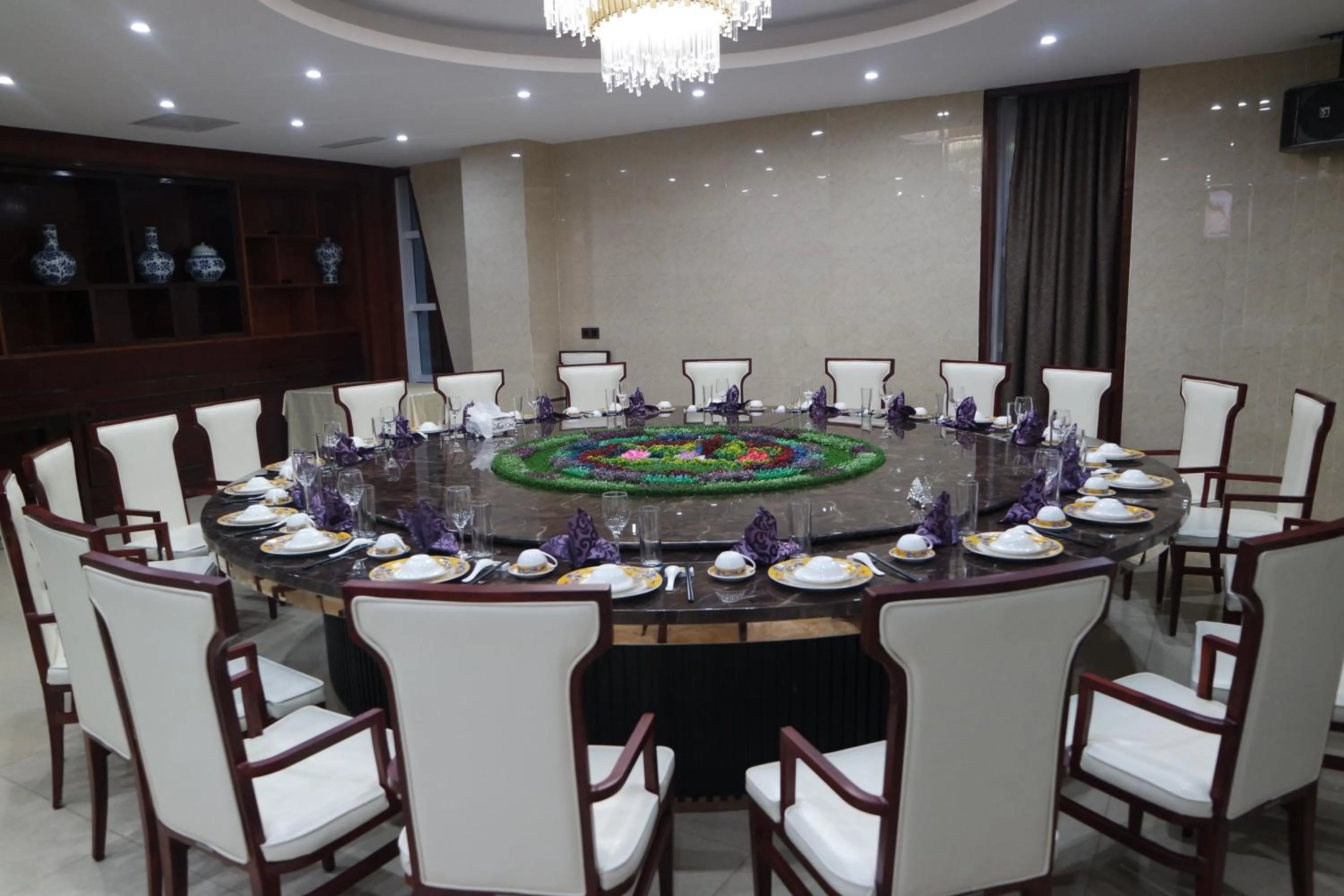 Restaurant/places to eat in Kololo Courts Hotel and Restaurant Kampala