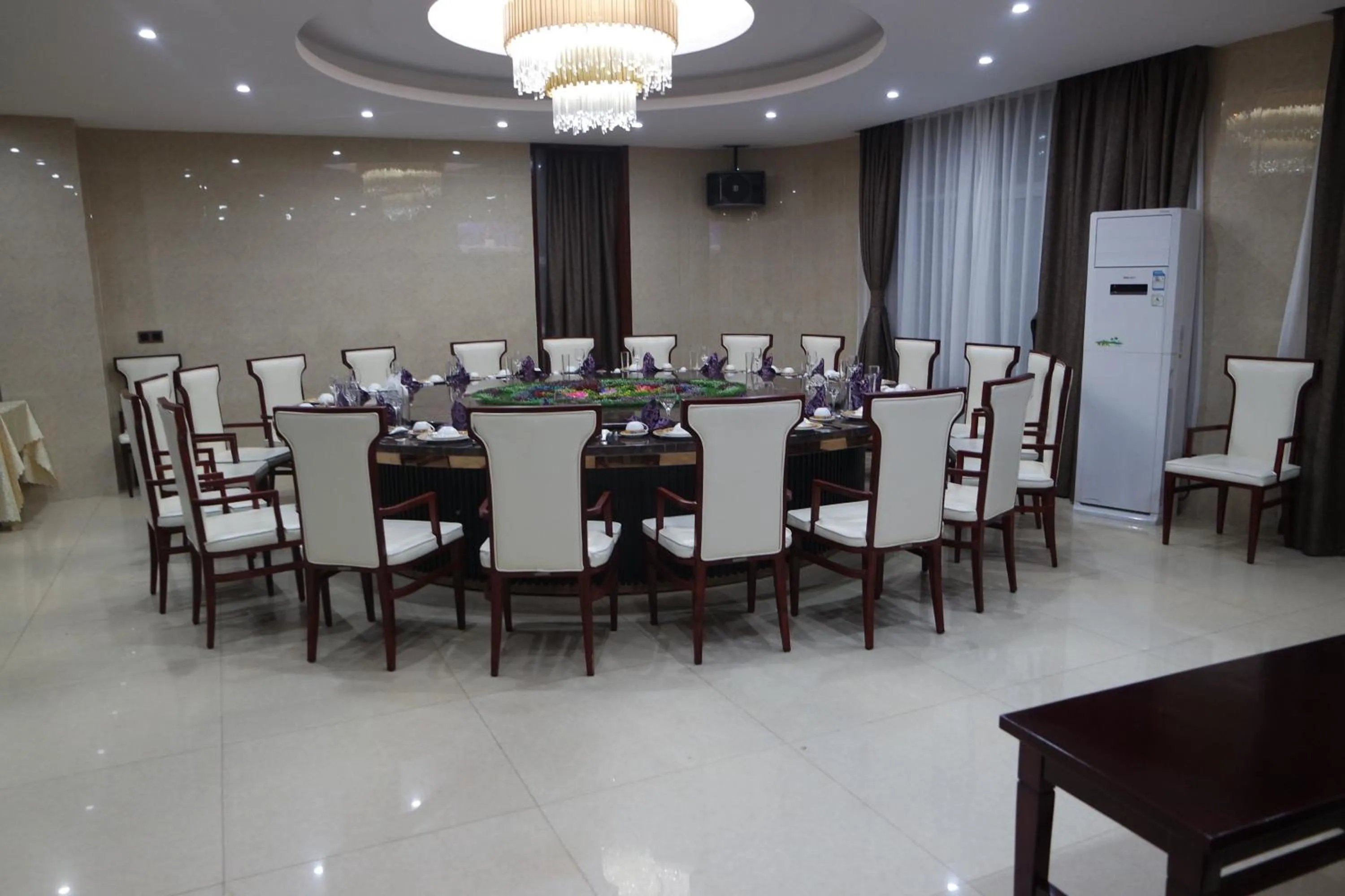 Restaurant/places to eat in Kololo Courts Hotel and Restaurant Kampala