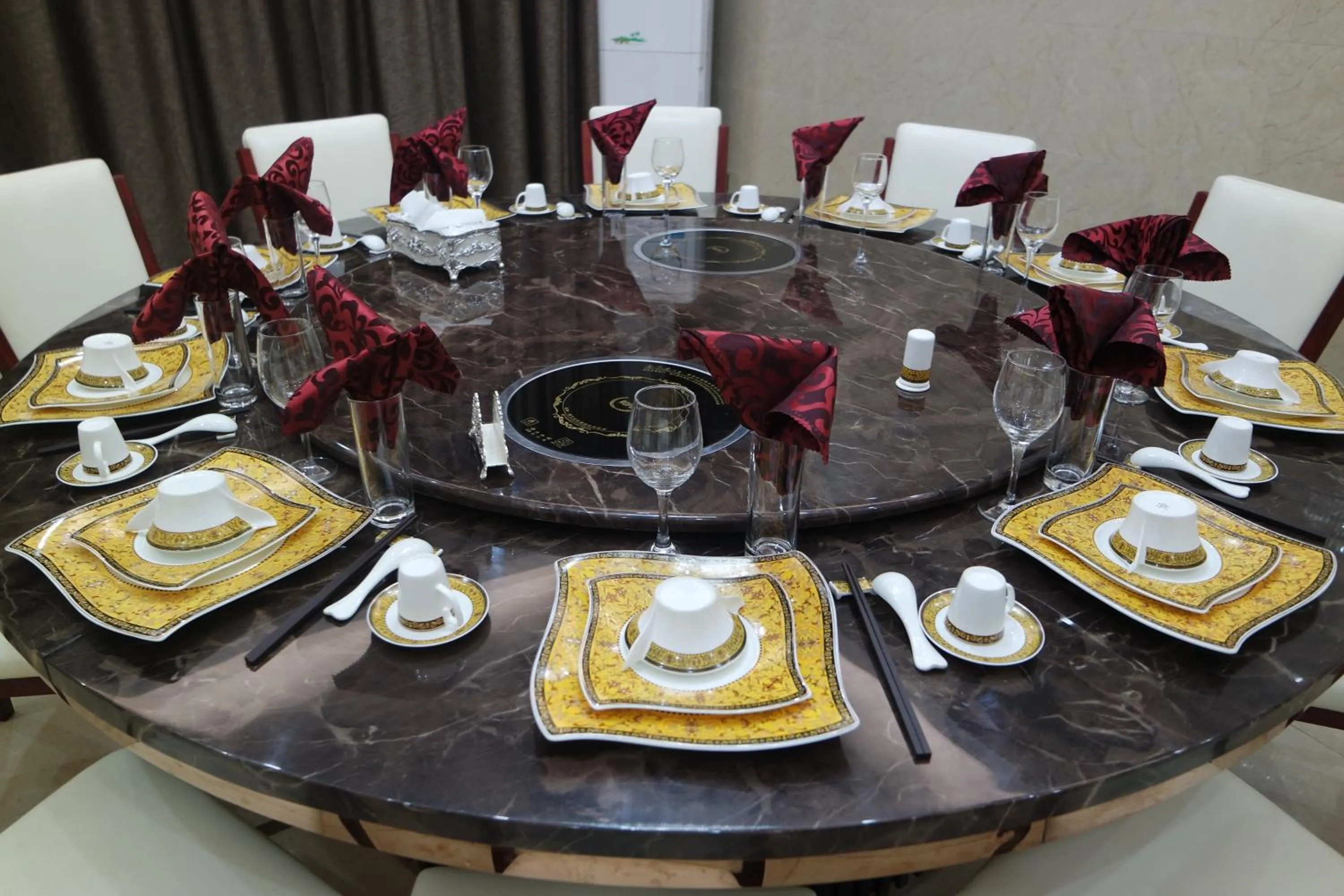 Restaurant/places to eat in Kololo Courts Hotel and Restaurant Kampala