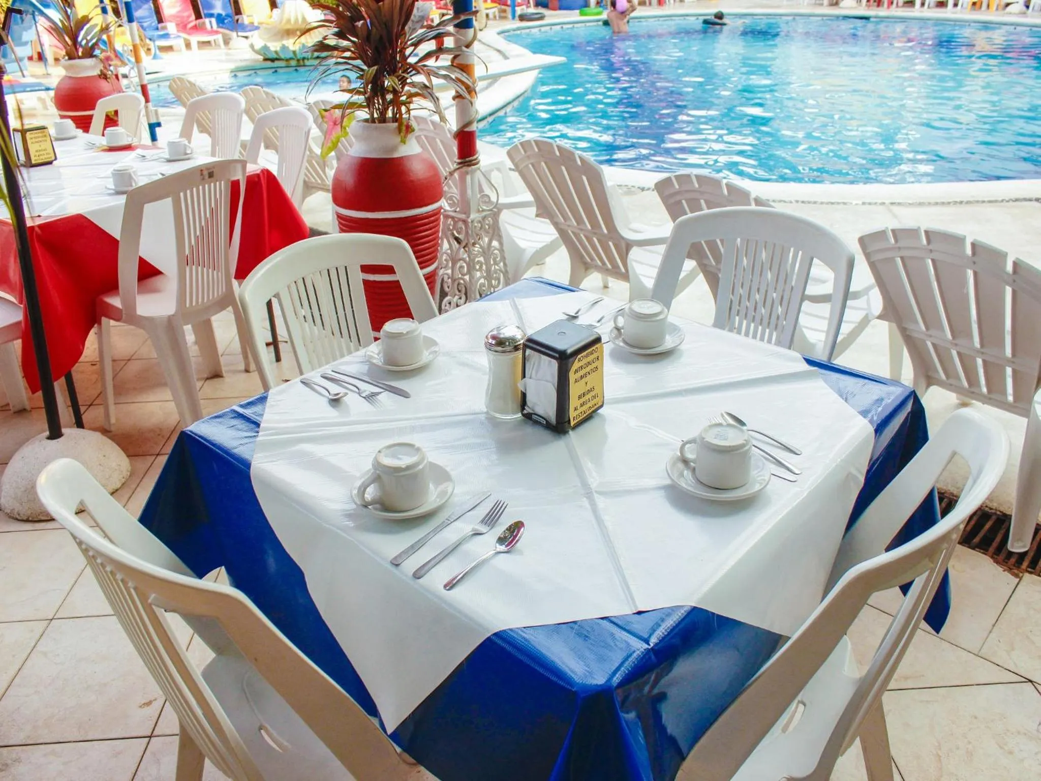 Restaurant/places to eat in Sands Acapulco Hotel & Bungalows
