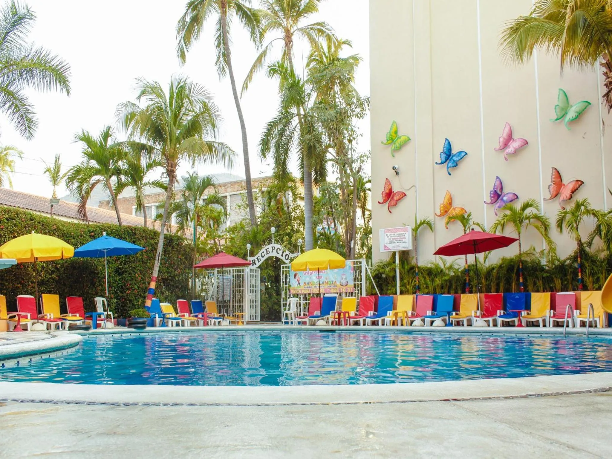 Swimming pool in Sands Acapulco Hotel & Bungalows