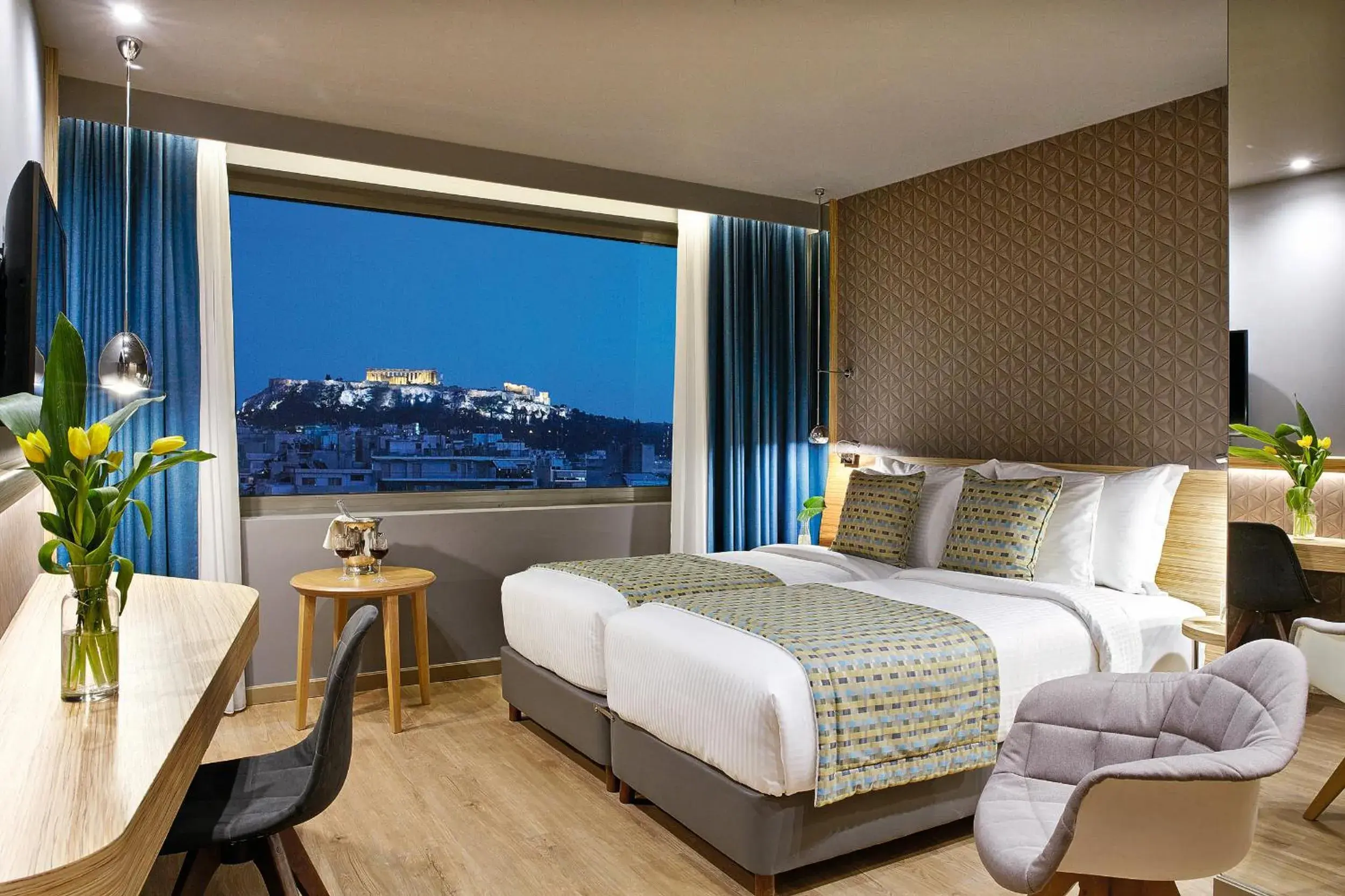 Executive Twin Room with Acropolis View in Zeus Wyndham Grand Athens Executive Twin Room with Acropolis View in Zeus Wyndham Grand Athens