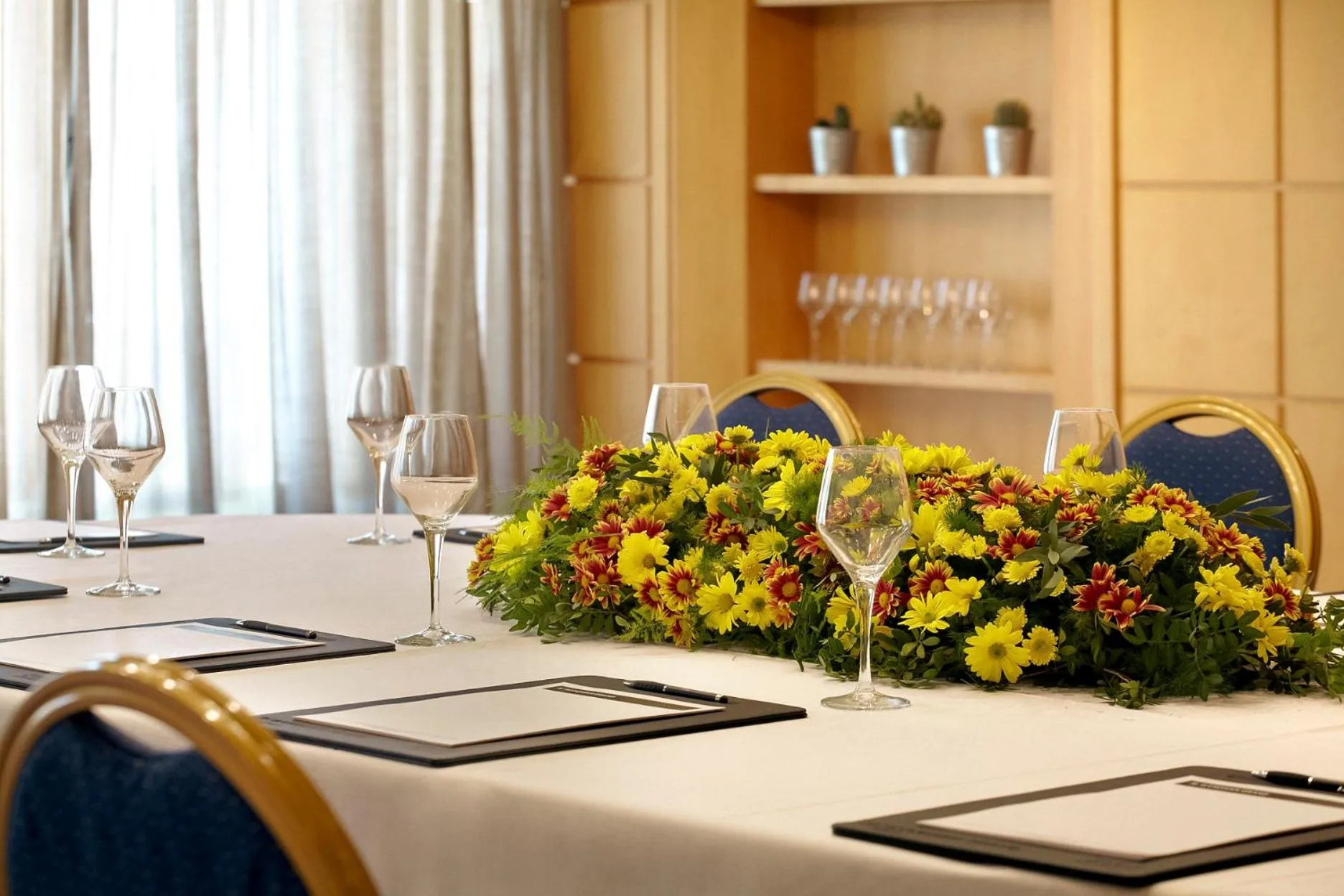 Zeus Wyndham Grand Athens