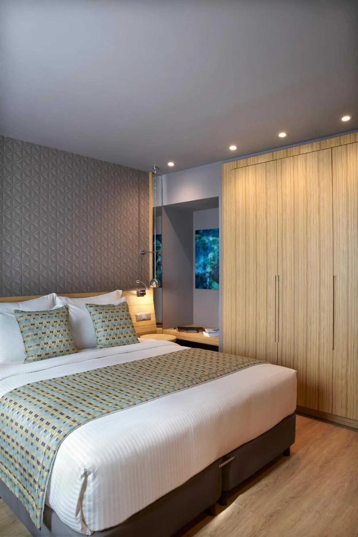 Bedroom, Bed in Zeus Wyndham Grand Athens
